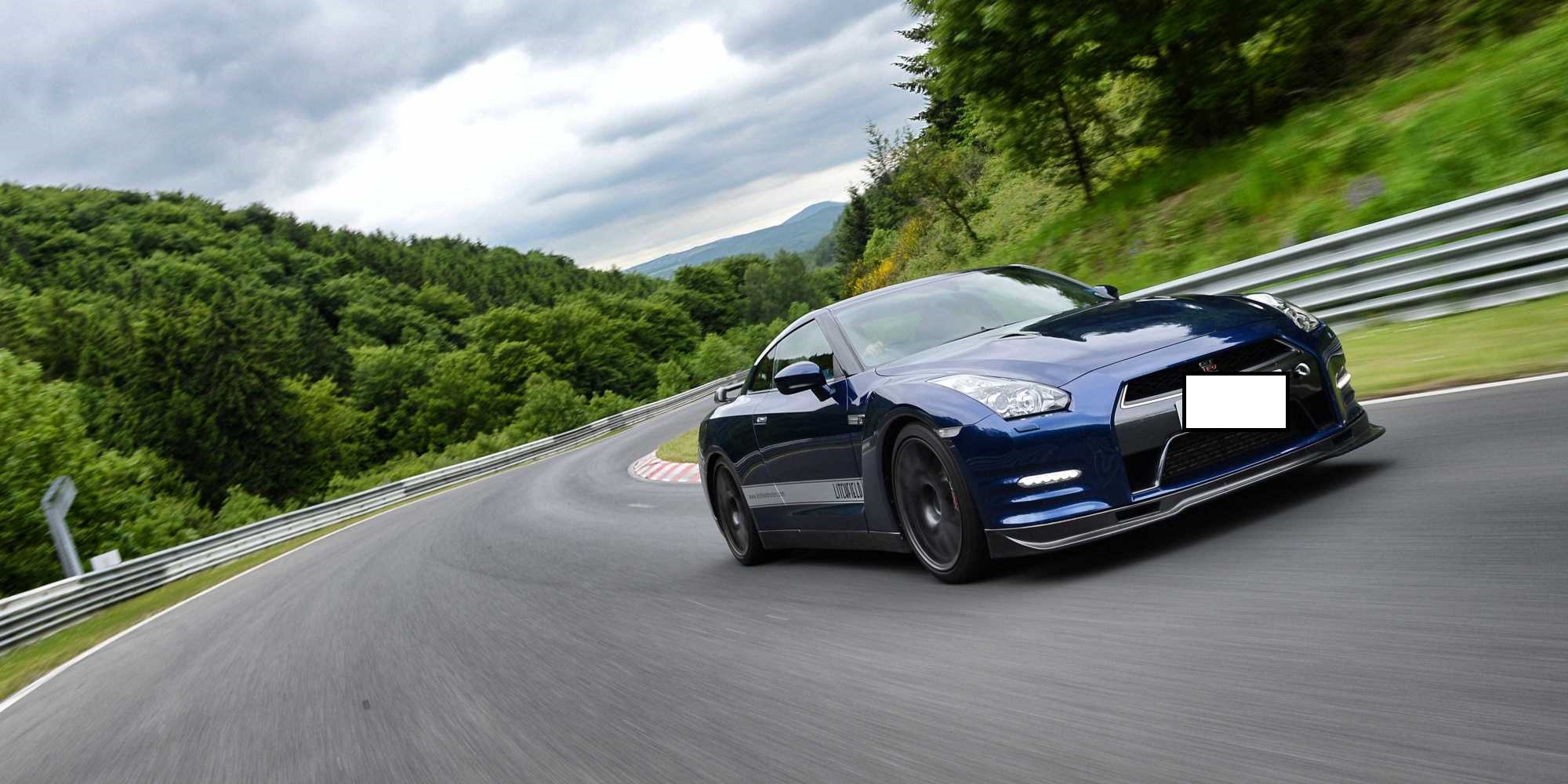 Priekinio bamperio "lūpa" NISSAN GTR R-3 (2009-2016)