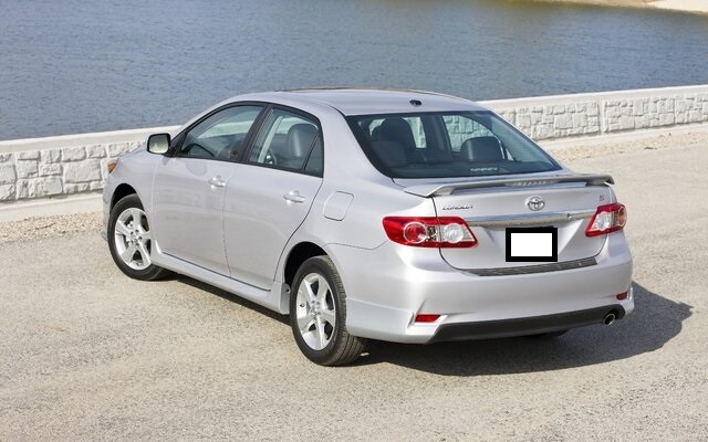 Galinio bamperio kampas TOYOTA COROLLA (2011-2014)