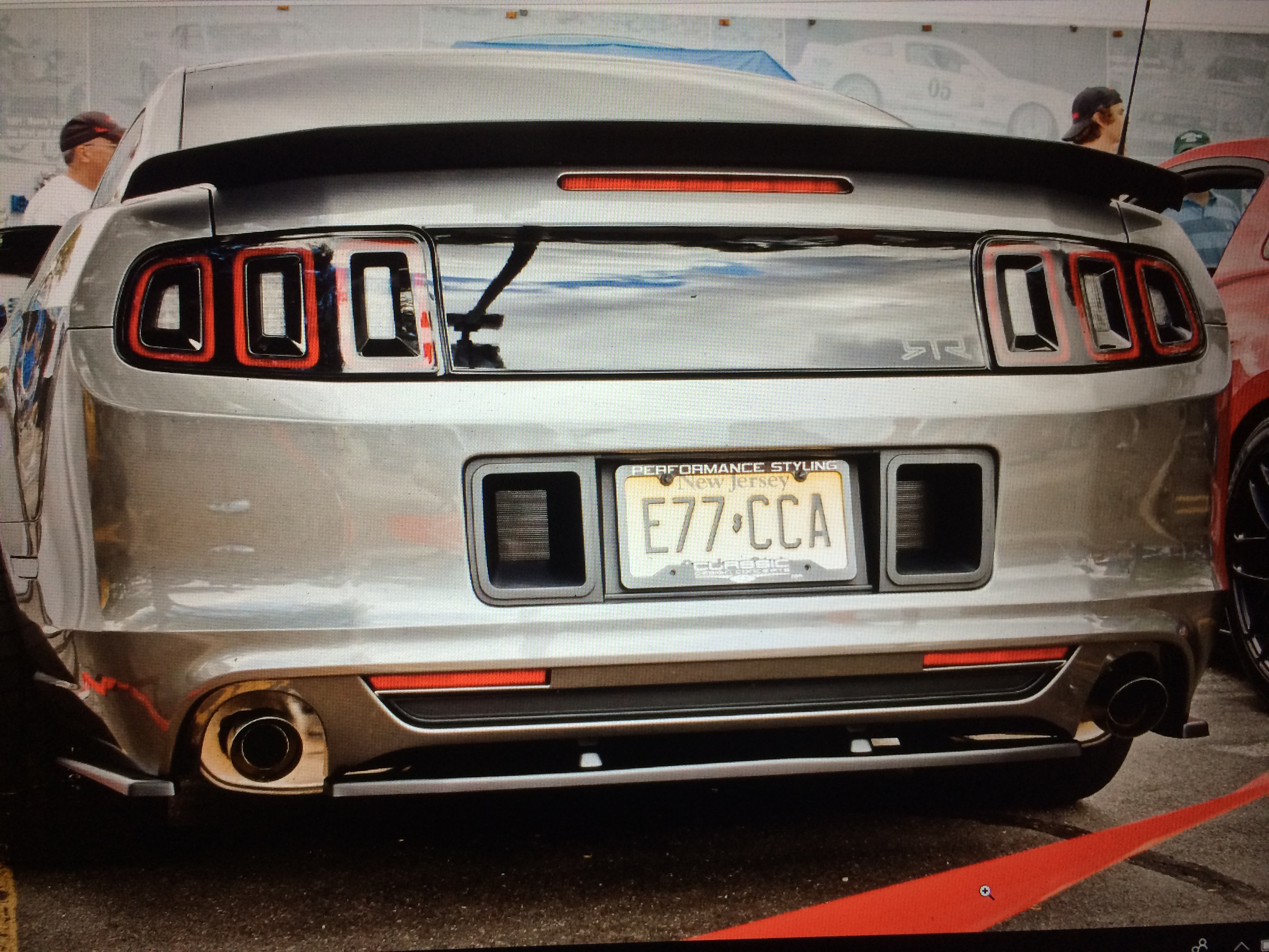 Galinio bamperio "ROUS"  apdaila (vidurys, kairė, dešinė) FORD MUSTANG (2010-2012)