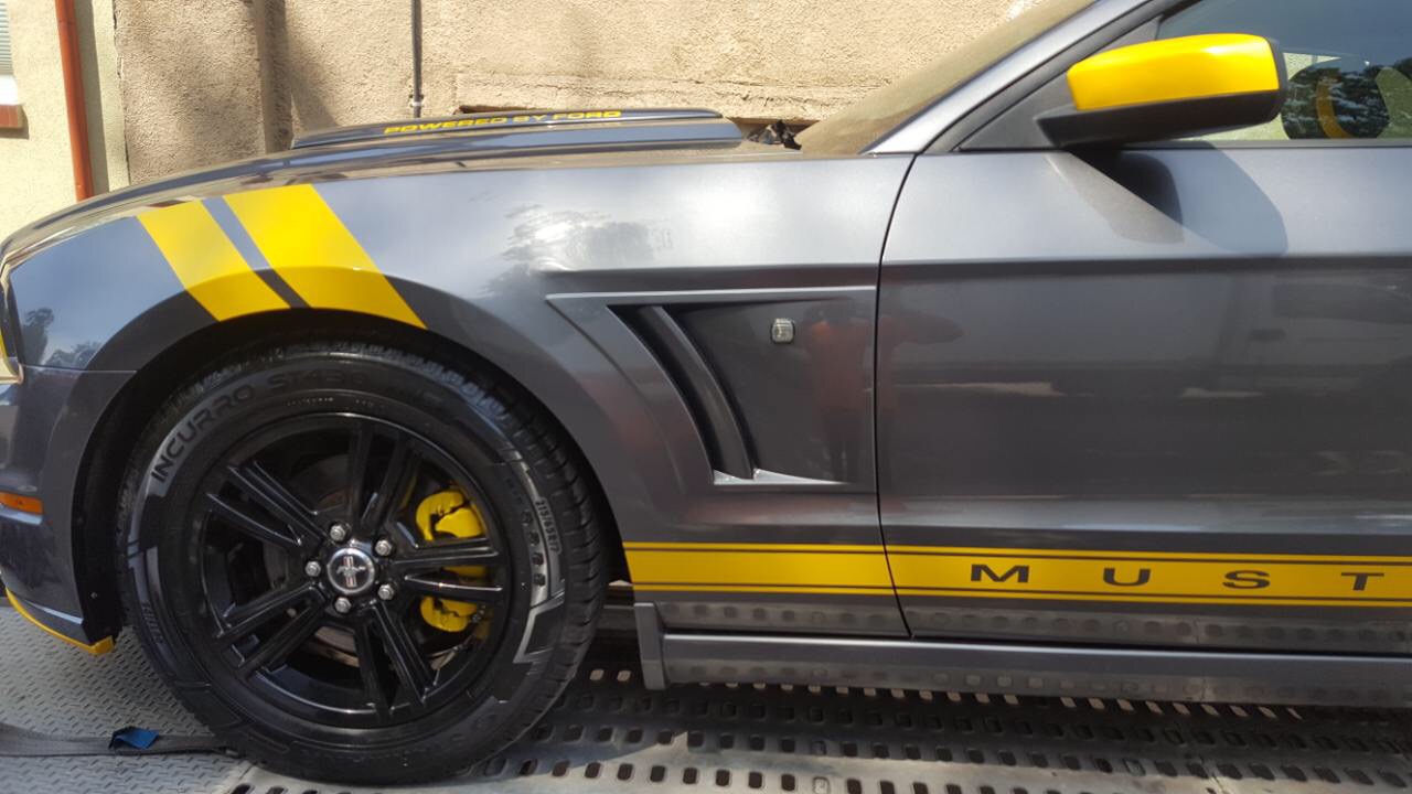 Priekinių sparnų oro angos FORD MUSTANG (2013-2014)