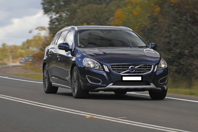 Priekinio bamperio apsauga VOLVO S-60, V-60 (2010-2013)