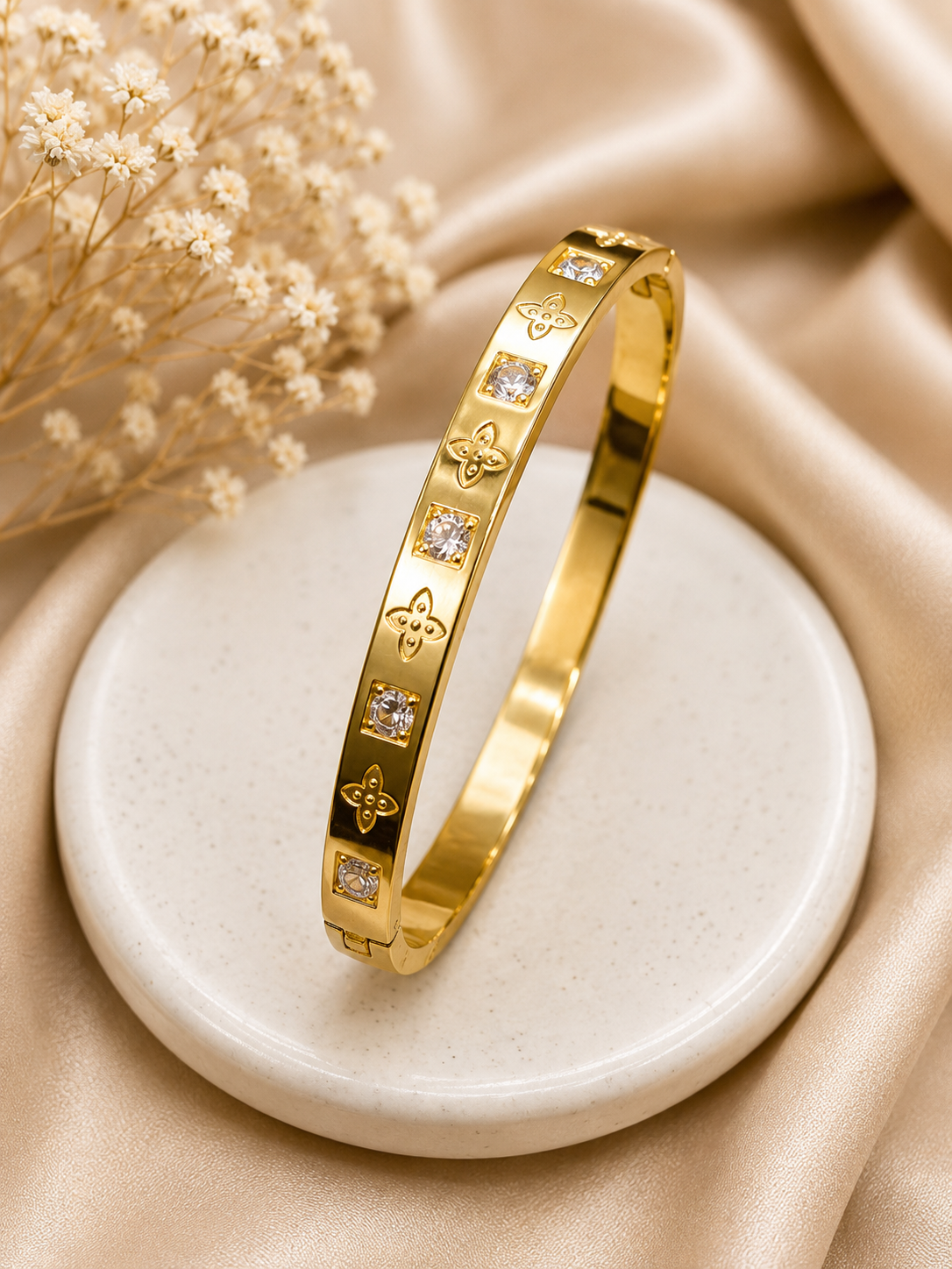 Elegant Gold-Plated Bangle