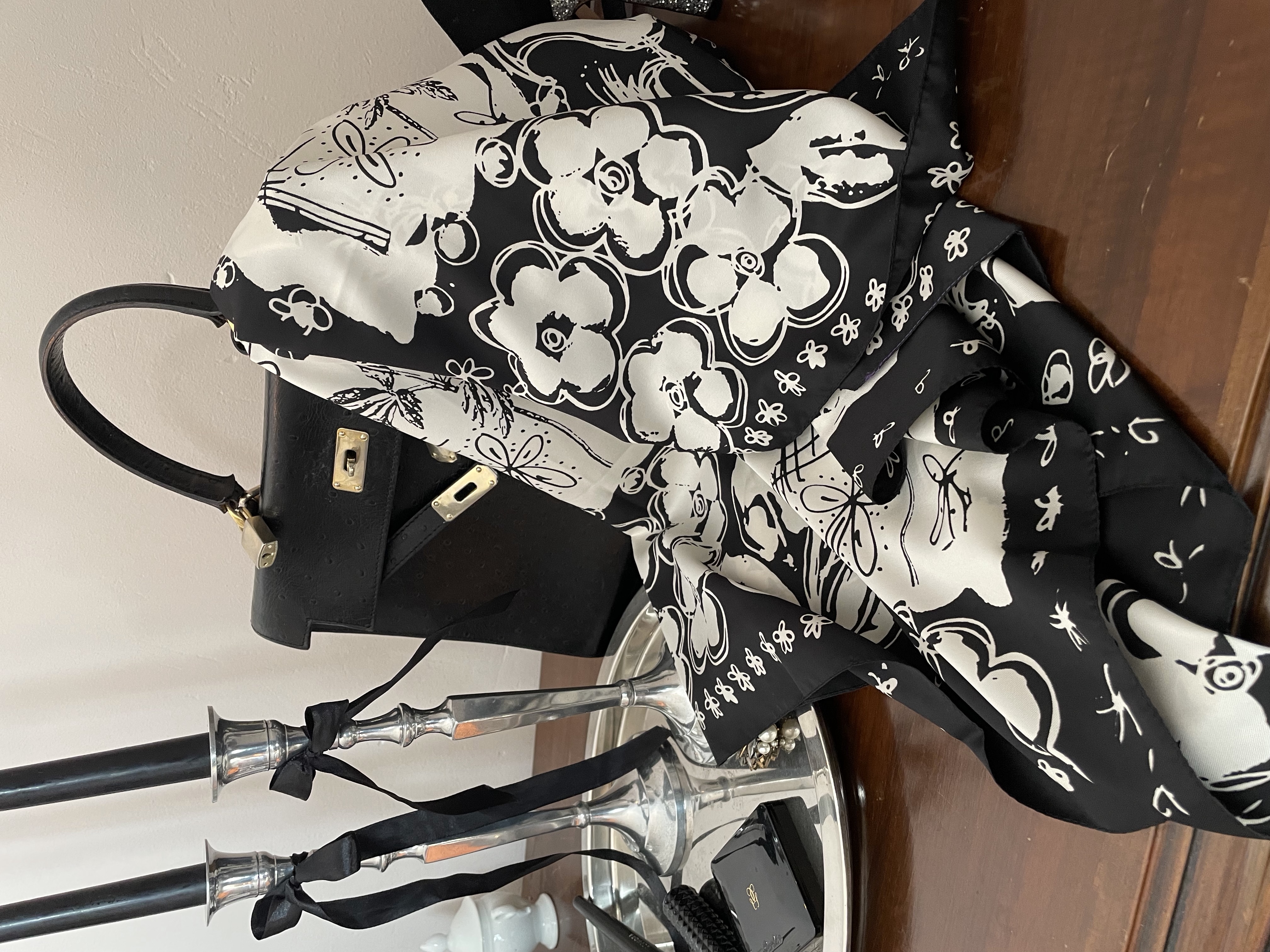 The Monochrome Scarf