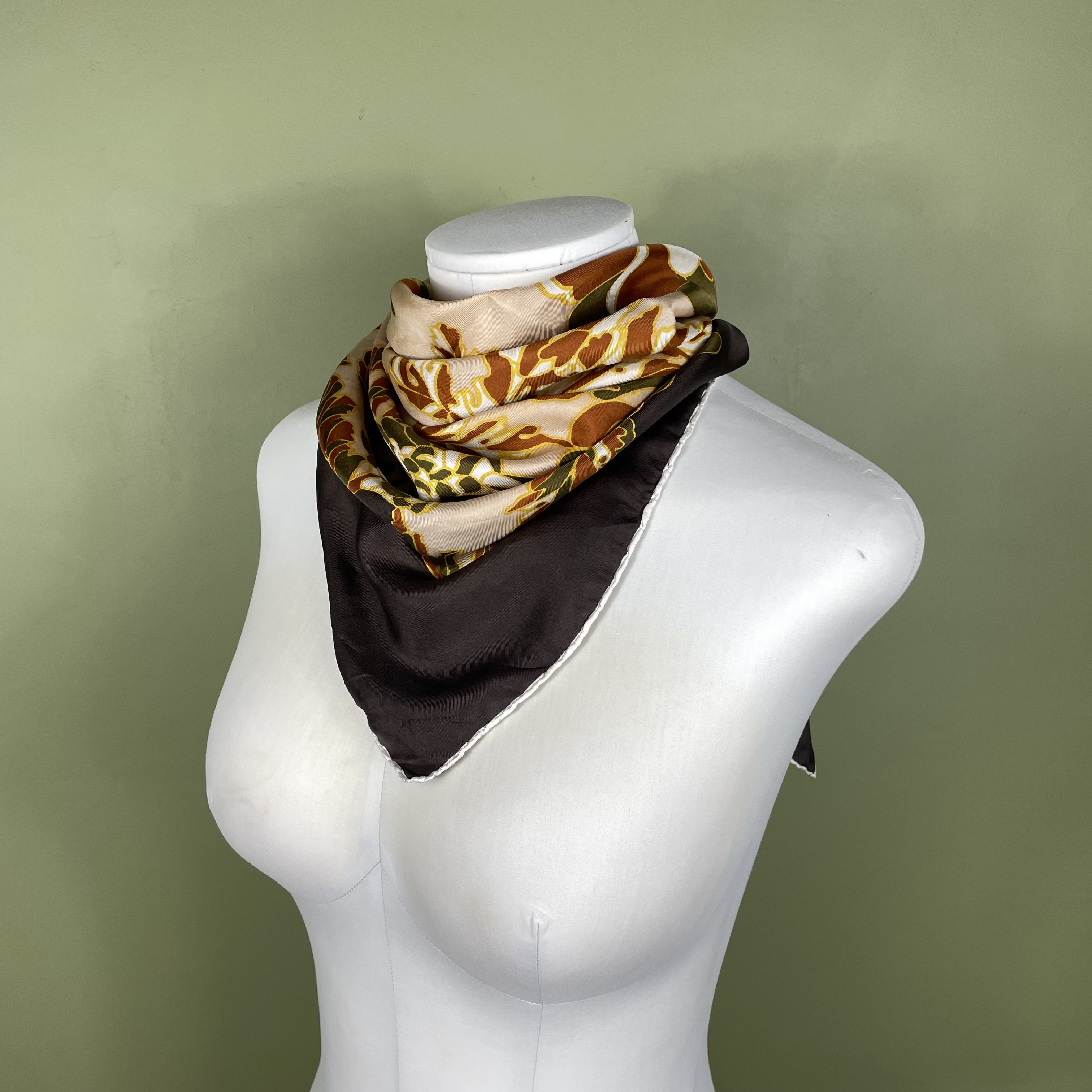 The Flower Power Scarf 