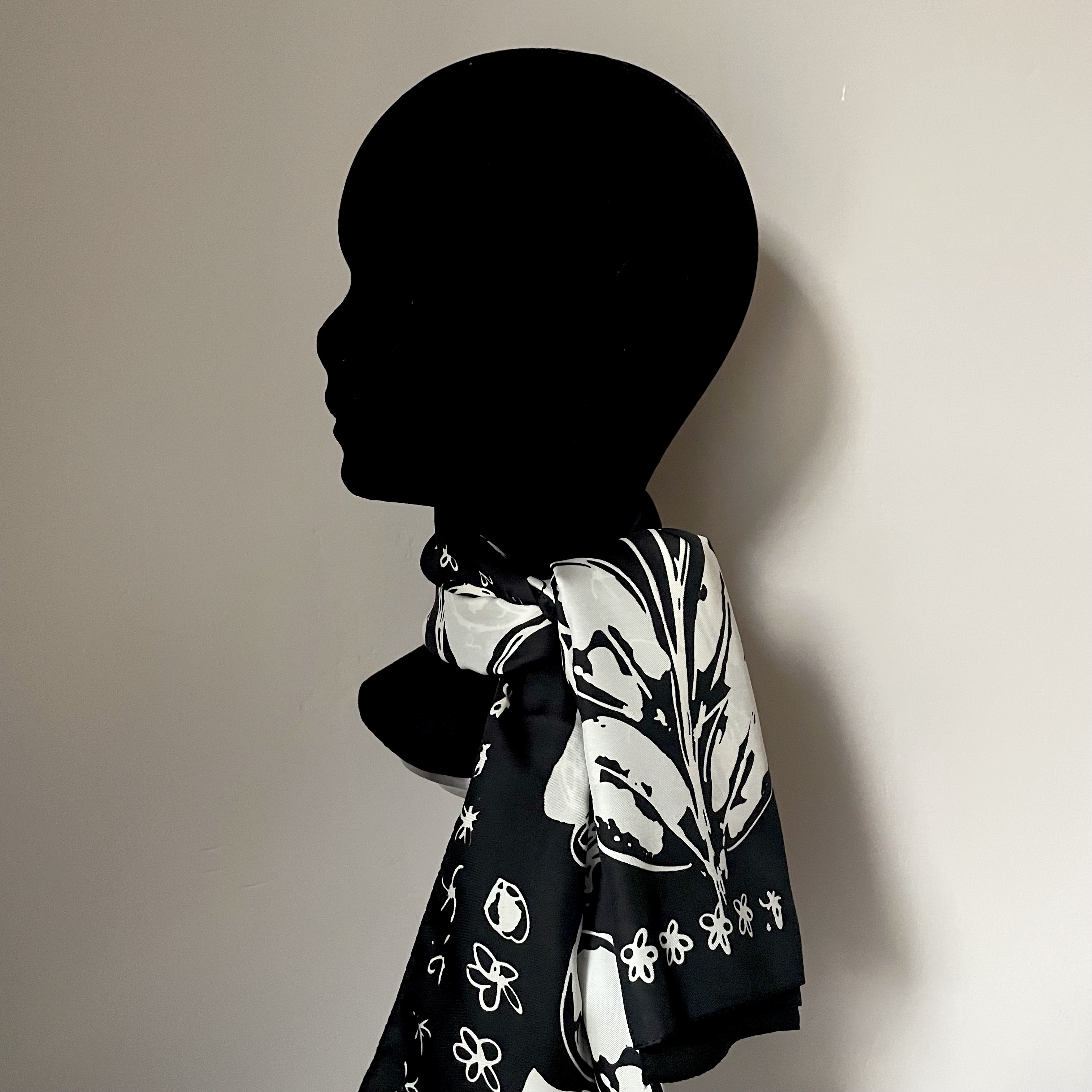 The Monochrome Scarf