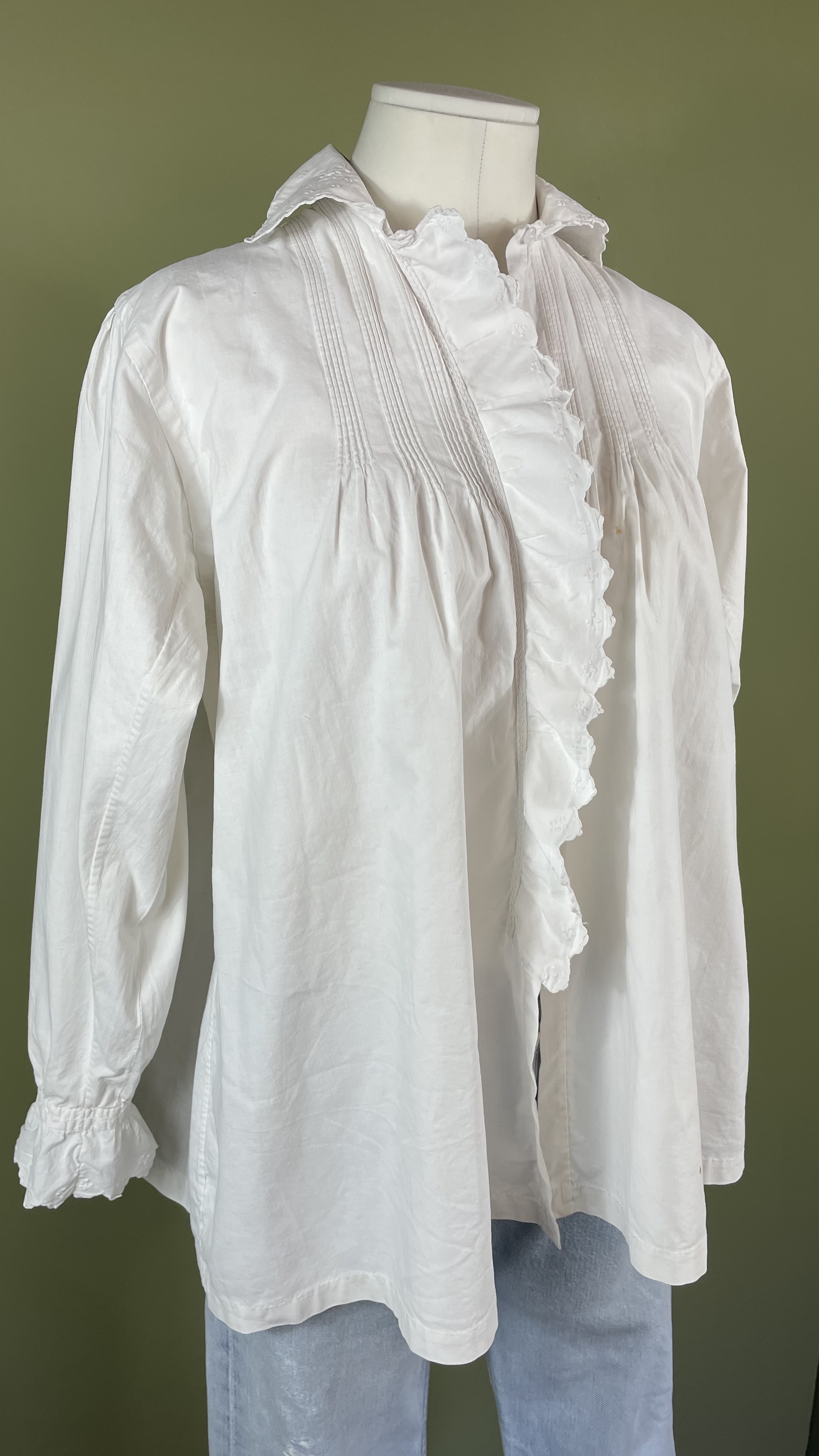 The Antique Blouse  - xs . m -