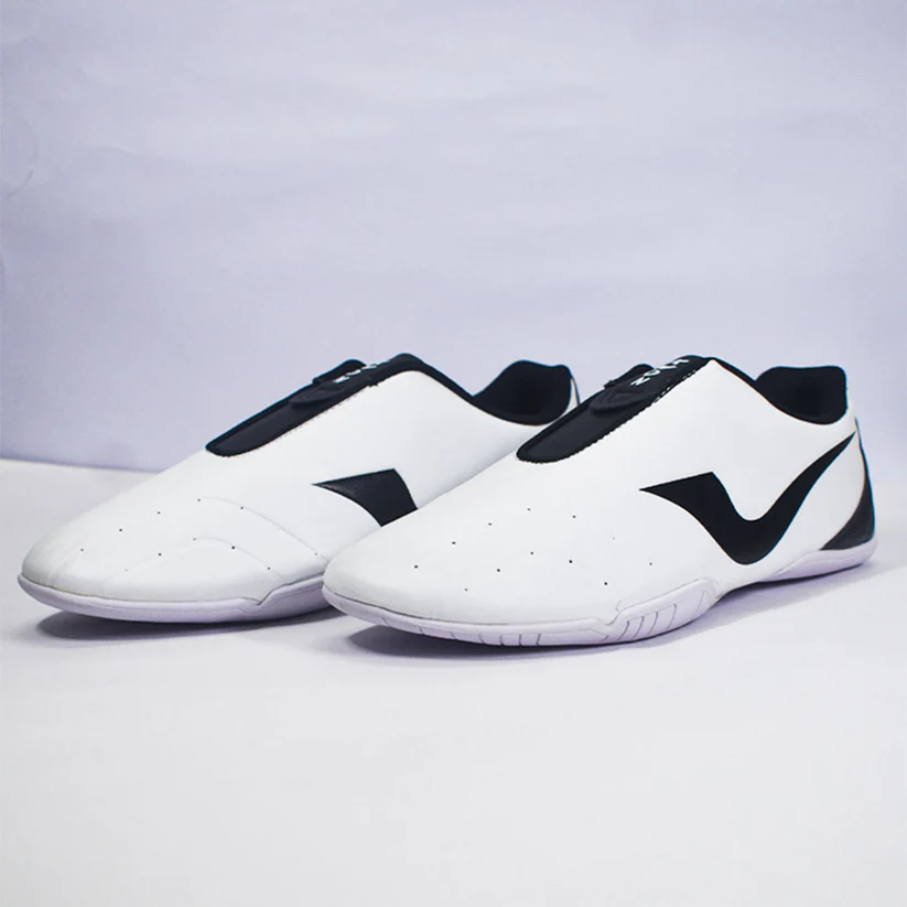 Nike Phantom VSN Academy Indoor Taekwondo Shoes