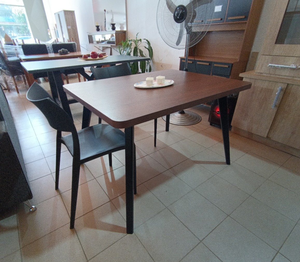 mesa pequeña para 4 personas