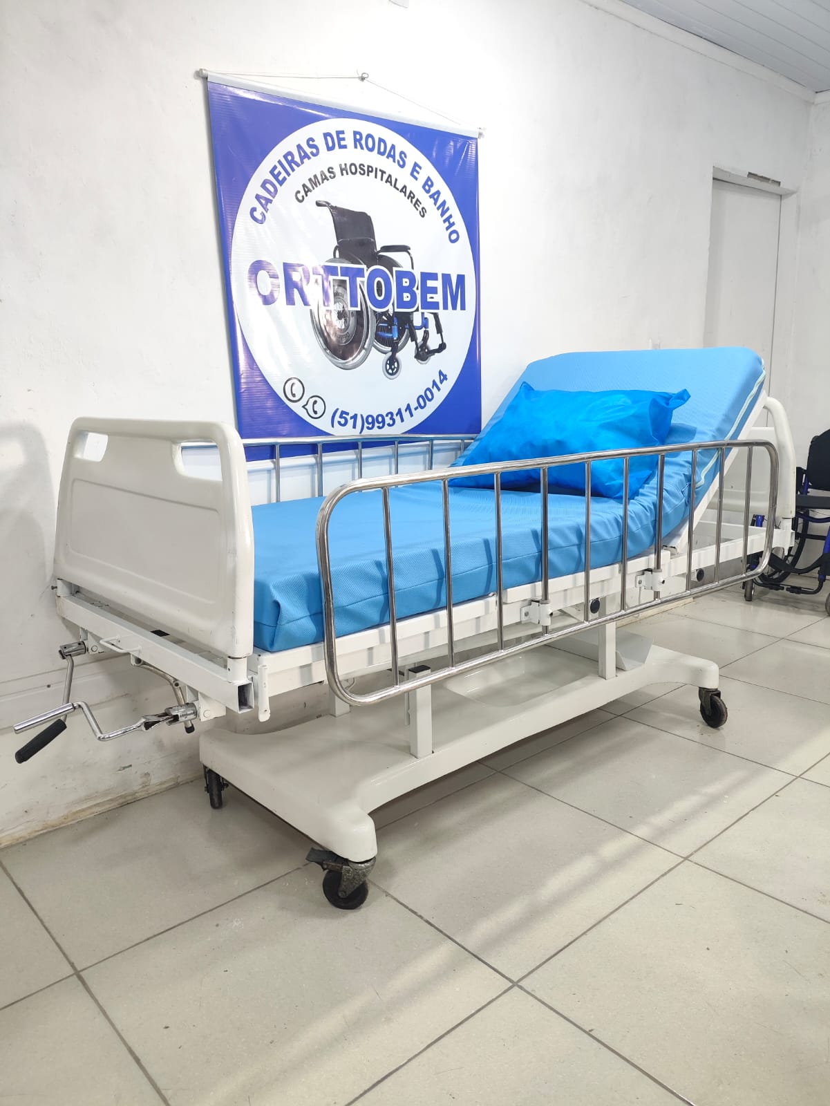 Cama Hospitalar 2 Manivelas com Colchão Hospitalar e Travesseiro