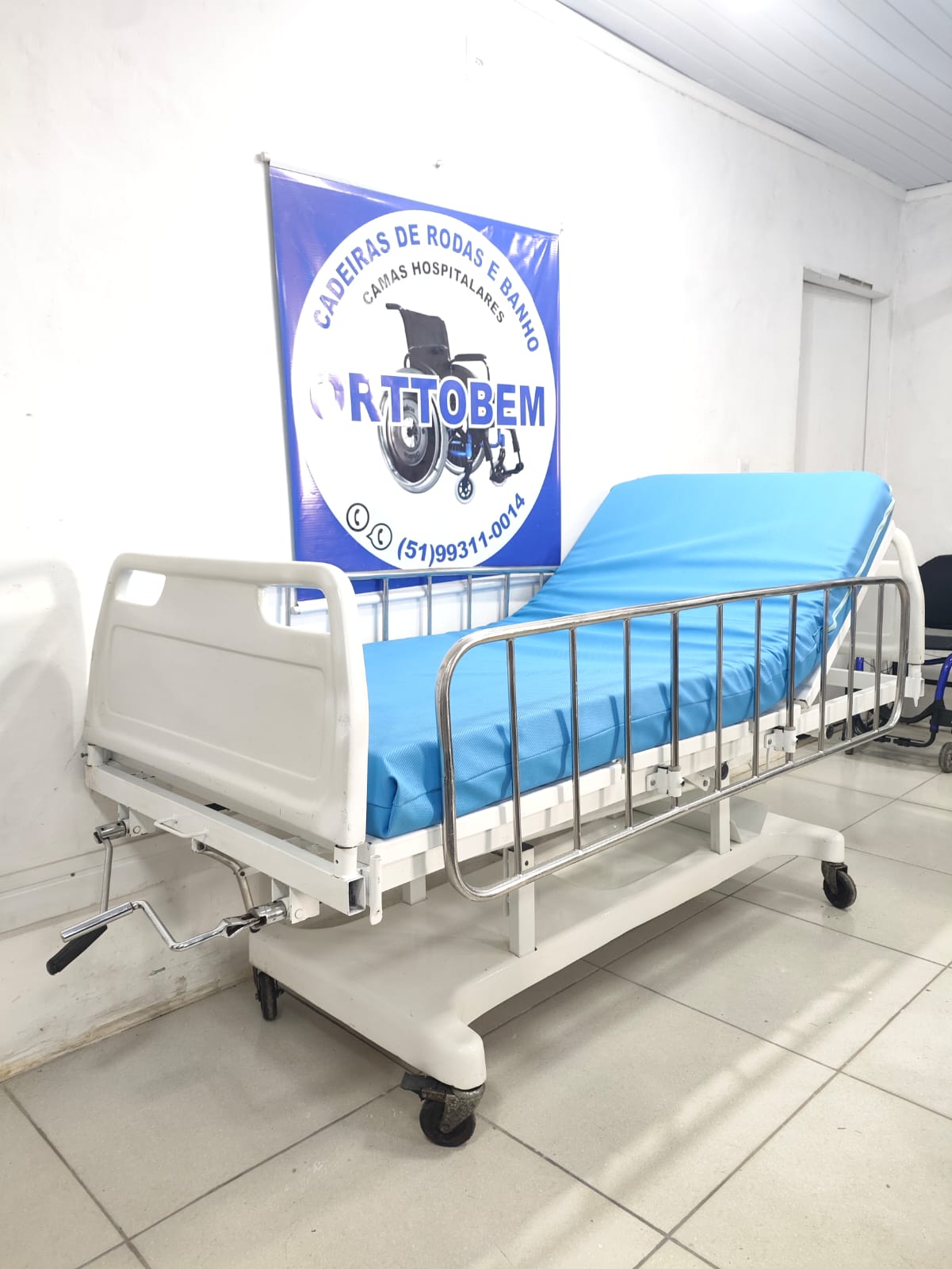 Cama Hospitalar 2 Manivelas com Colchão Hospitalar e Travesseiro