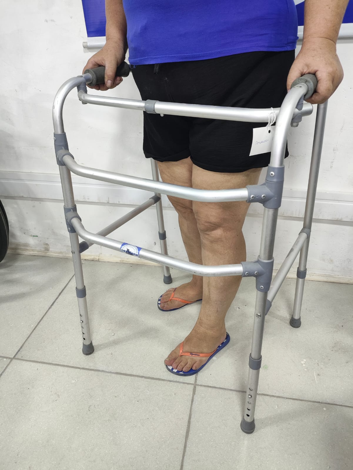 Andador de Alumínio 3 Barras Dobrável Ultraleve  Adulto