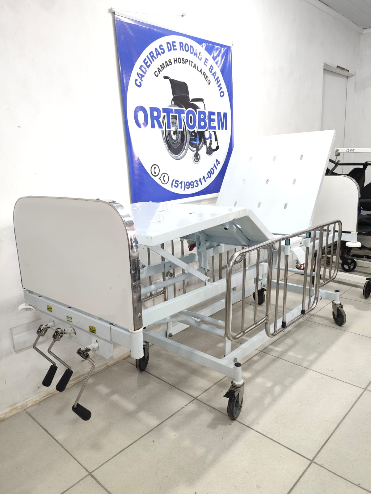 Cama Hospitalar 3 Manivelas com Colchão Impermeável e Travesseiro