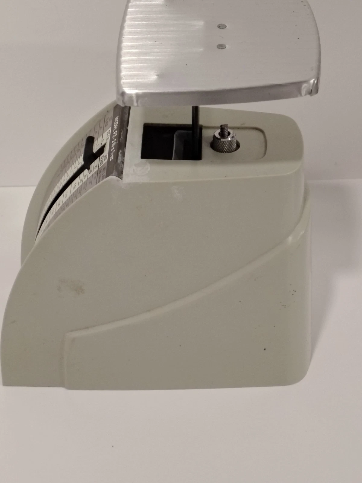 Pelouze Model P2 Postal Scale Shipping Scale 2 lb Capacity