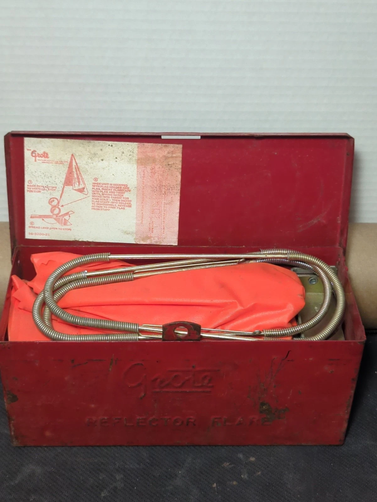 Vintage Emergency Road Flare Kit Safety Vehicle Auto Traffic Signal