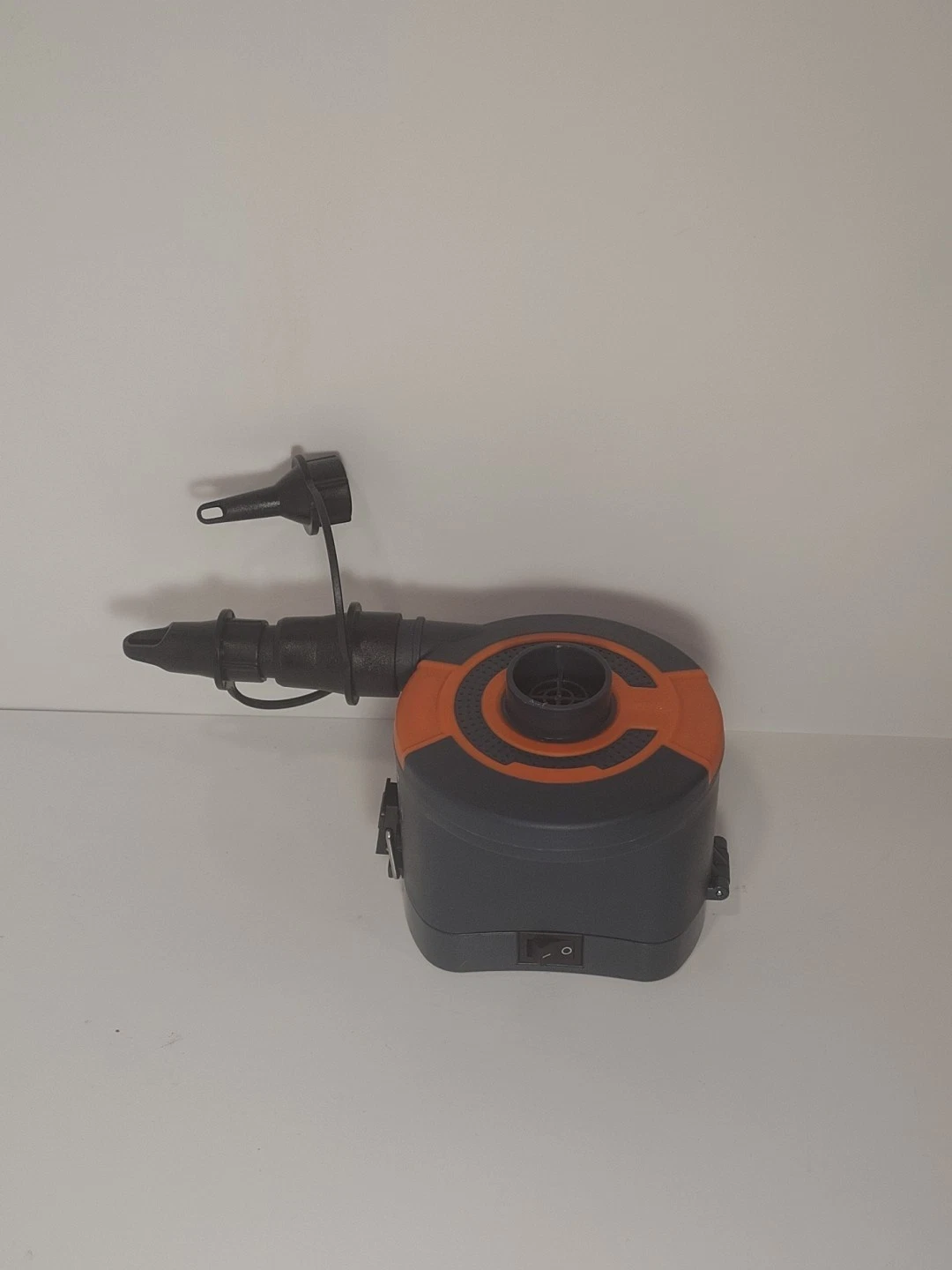 Sidewinder D Cell Electric Air Pump Battery Operated Inflator Portable