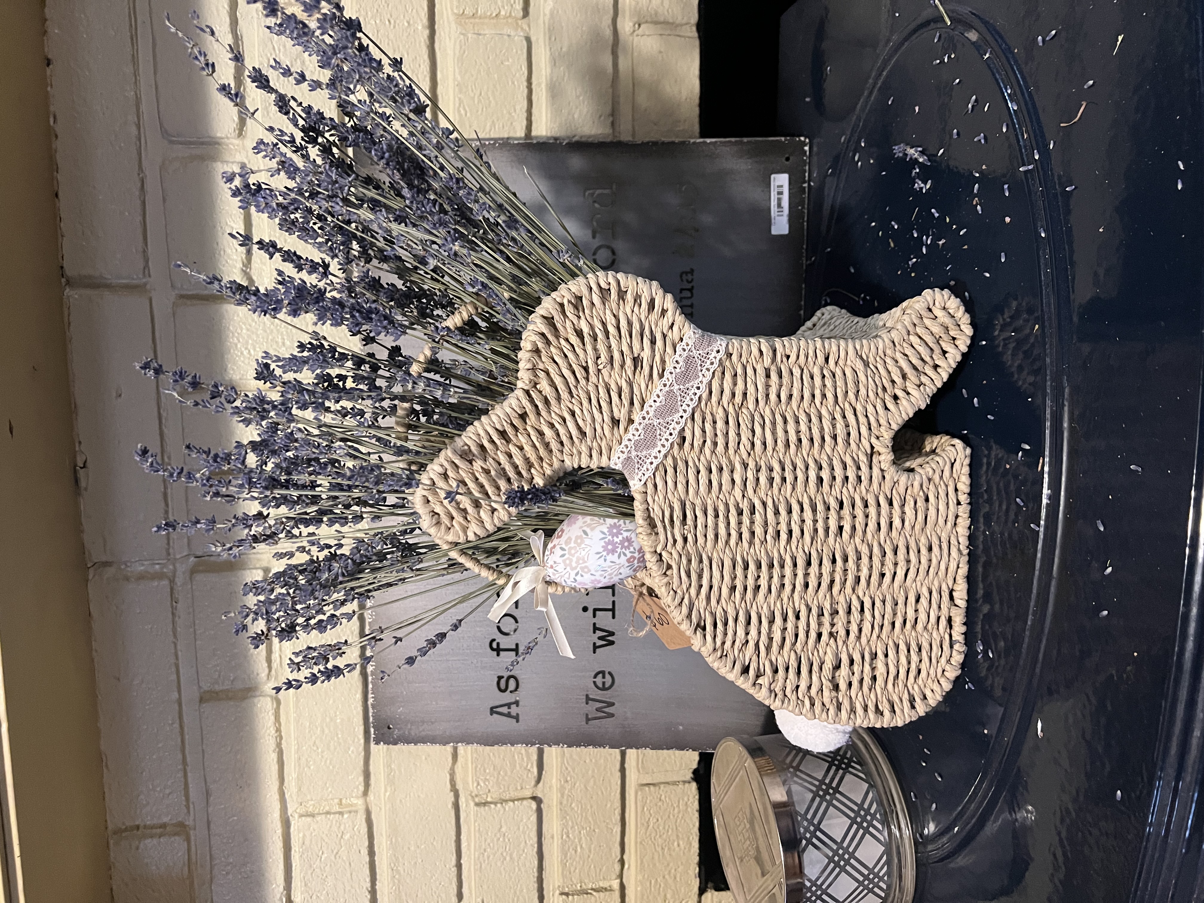 Wicker Bunny Easer Décor