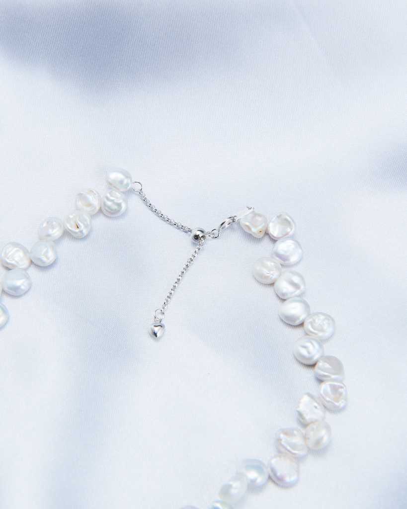 Une pièce unique Necklace