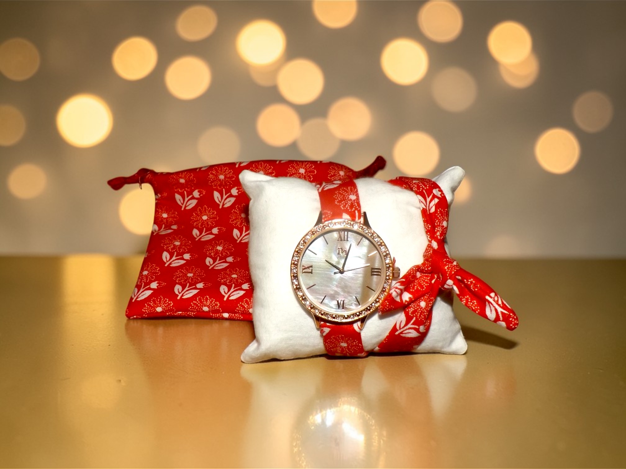 Montre en tissu rouge 