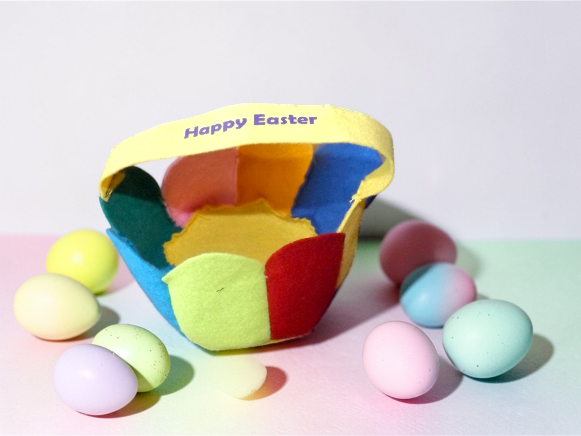 Petit panier de Pâques en feutrine – Happy easter multicolores