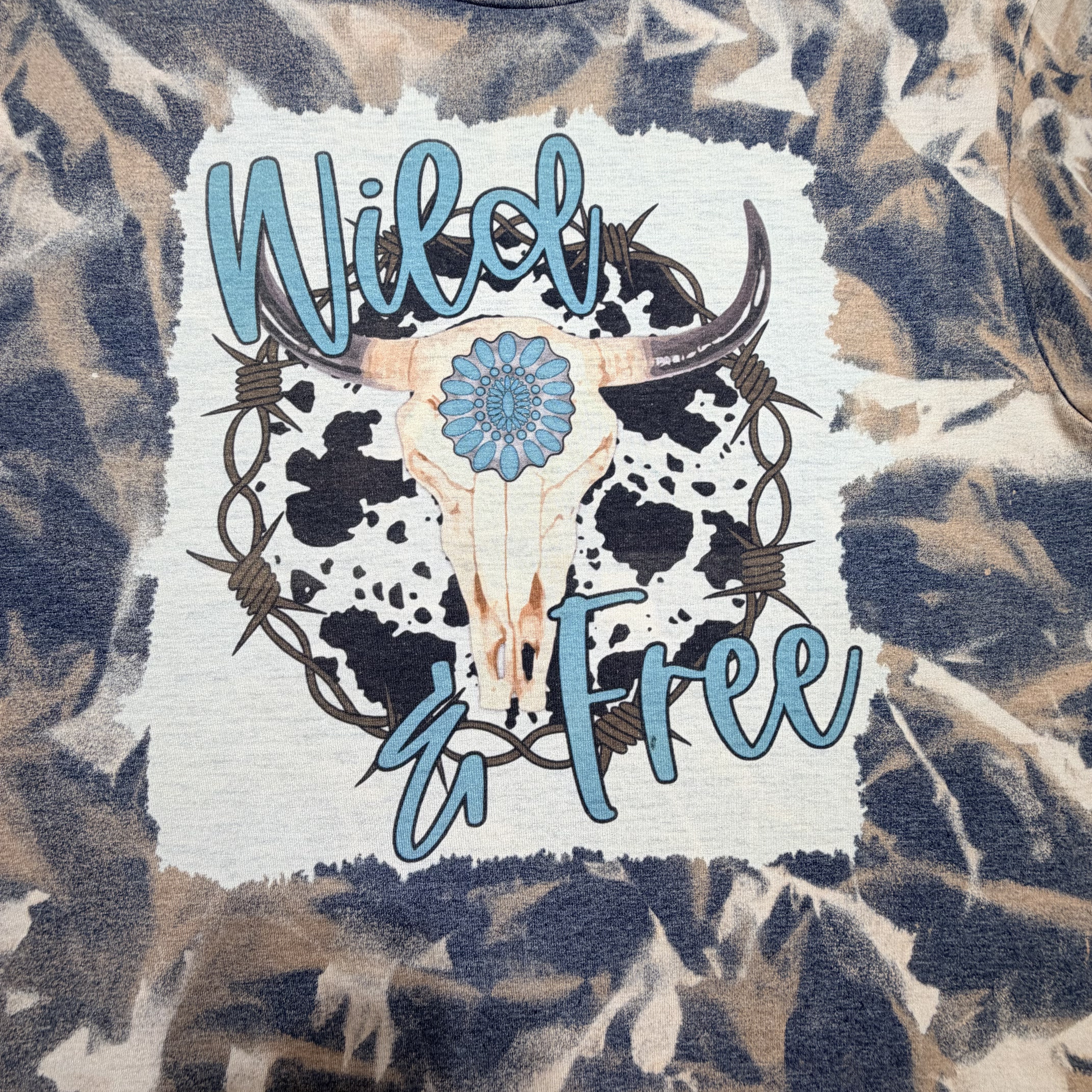 Bleach‑Dyed Cow Print Graphic Tee – “Wild & Free” Western Style – Unisex Large