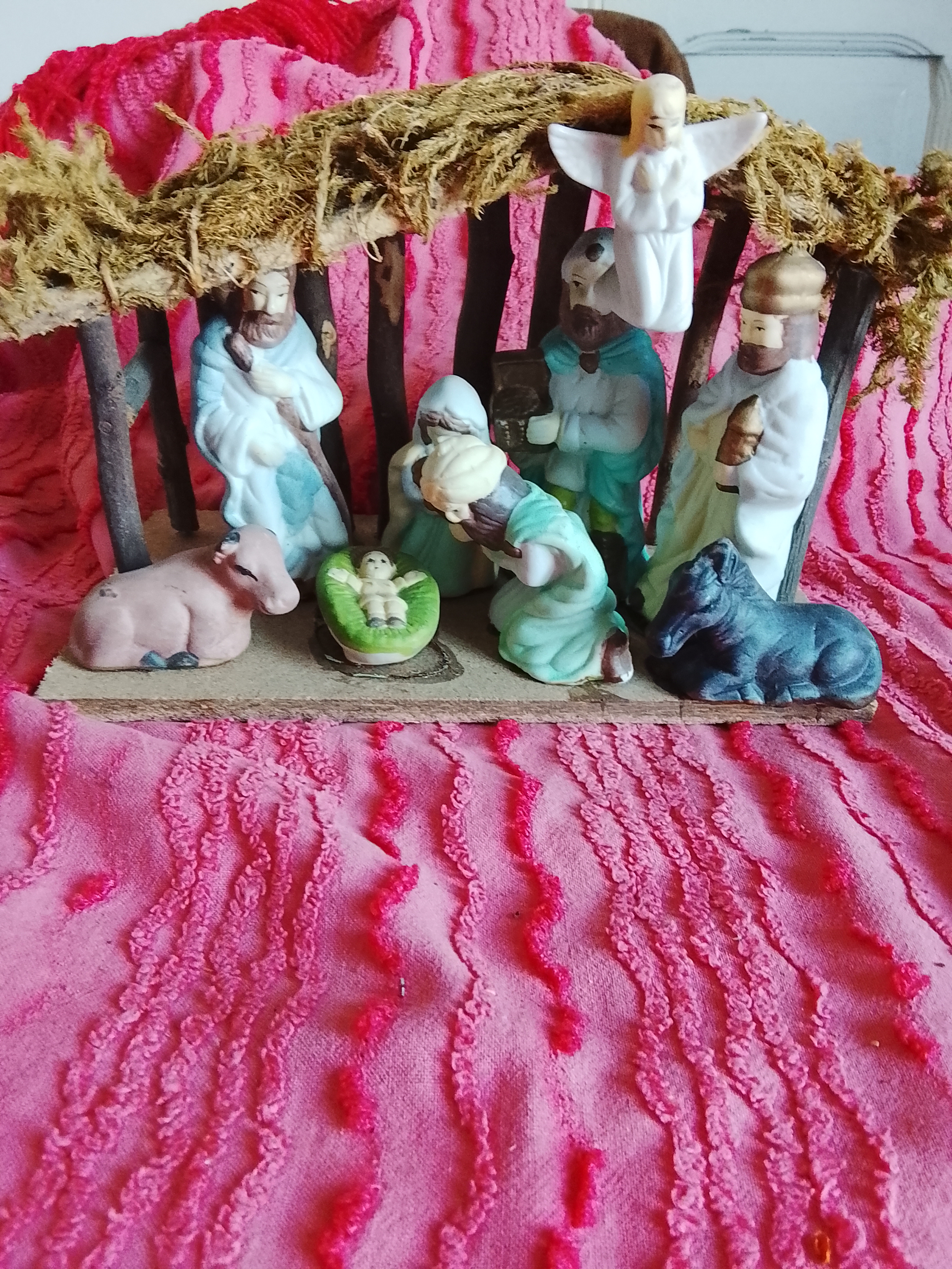 Nacimiento navideño de cerámica