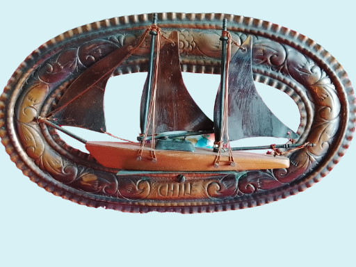 Barco decorativo de madera y metal