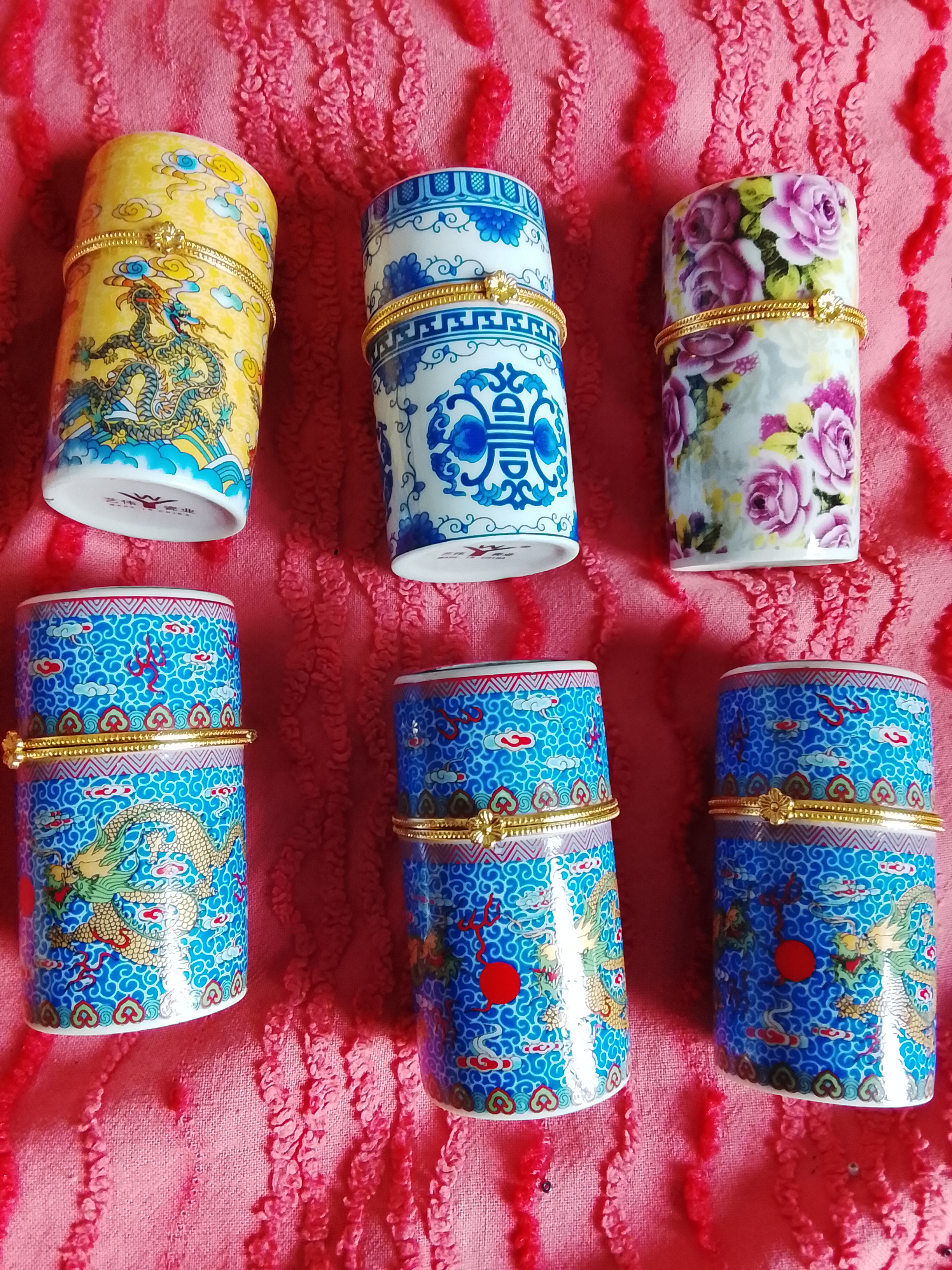 Estuches de porcelana decorativos