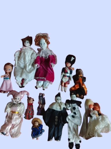 Colección de muñecas antiguas de porcelana.