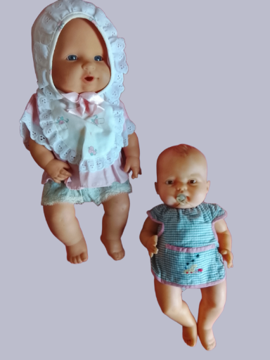 Muñecas del mundo de porcelana auténtica y jebe completas.