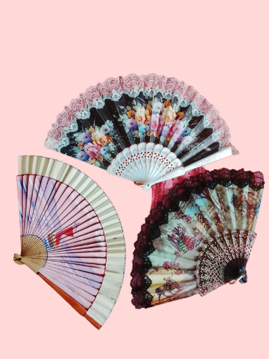 Abanicos de madera y papel