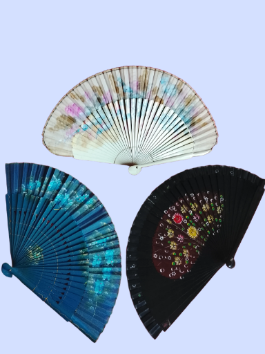 Abanicos clásicos con nacar y madera
