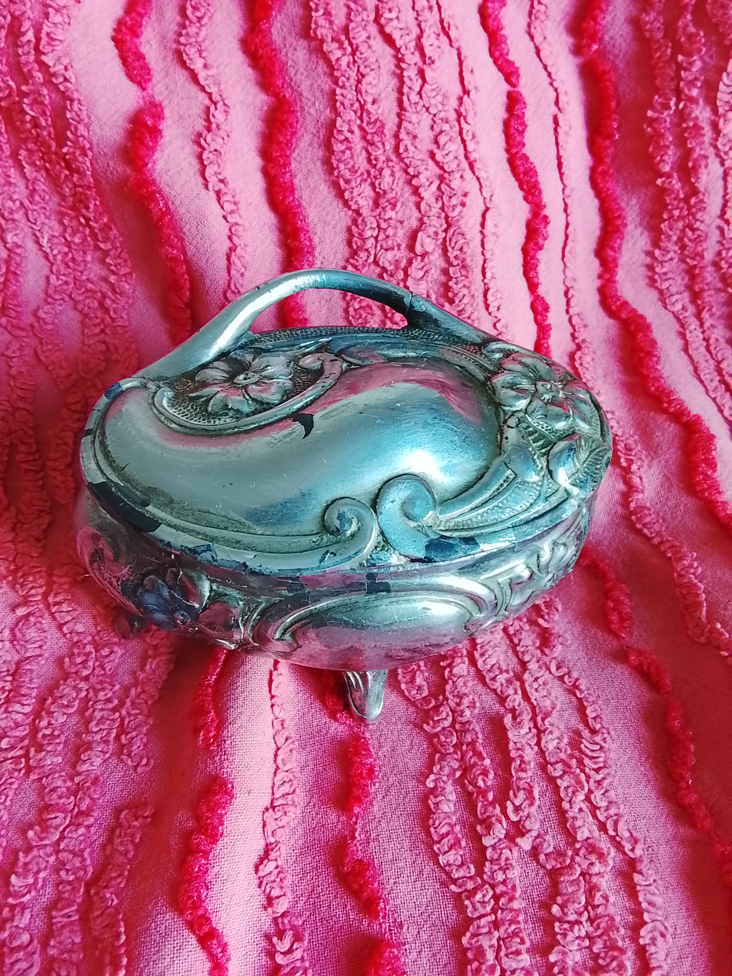 Caja vintage de metal