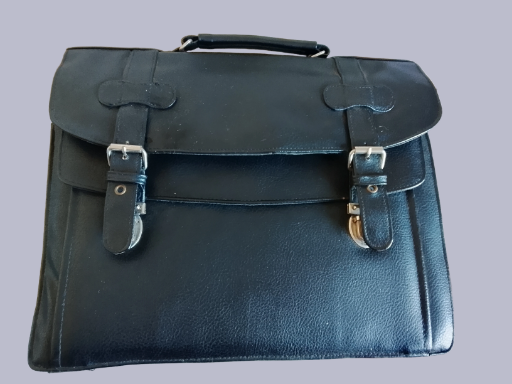 Bolso de piel hecho a mano