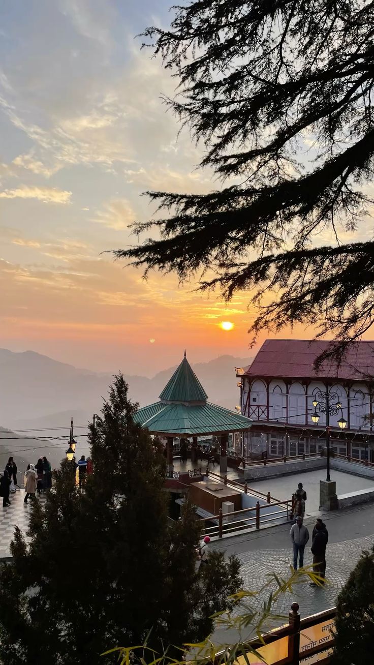 Mussoorie Queen of Hills   Bike/Car/Bus + Stay +Food +Fuel + Guide