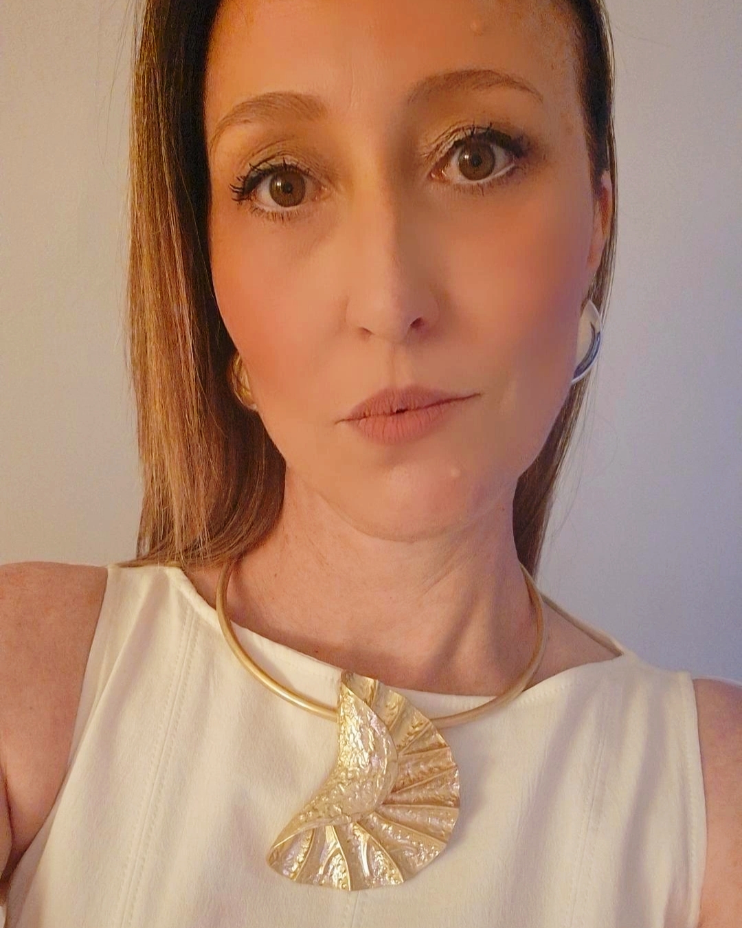 Colar com pingente artístico