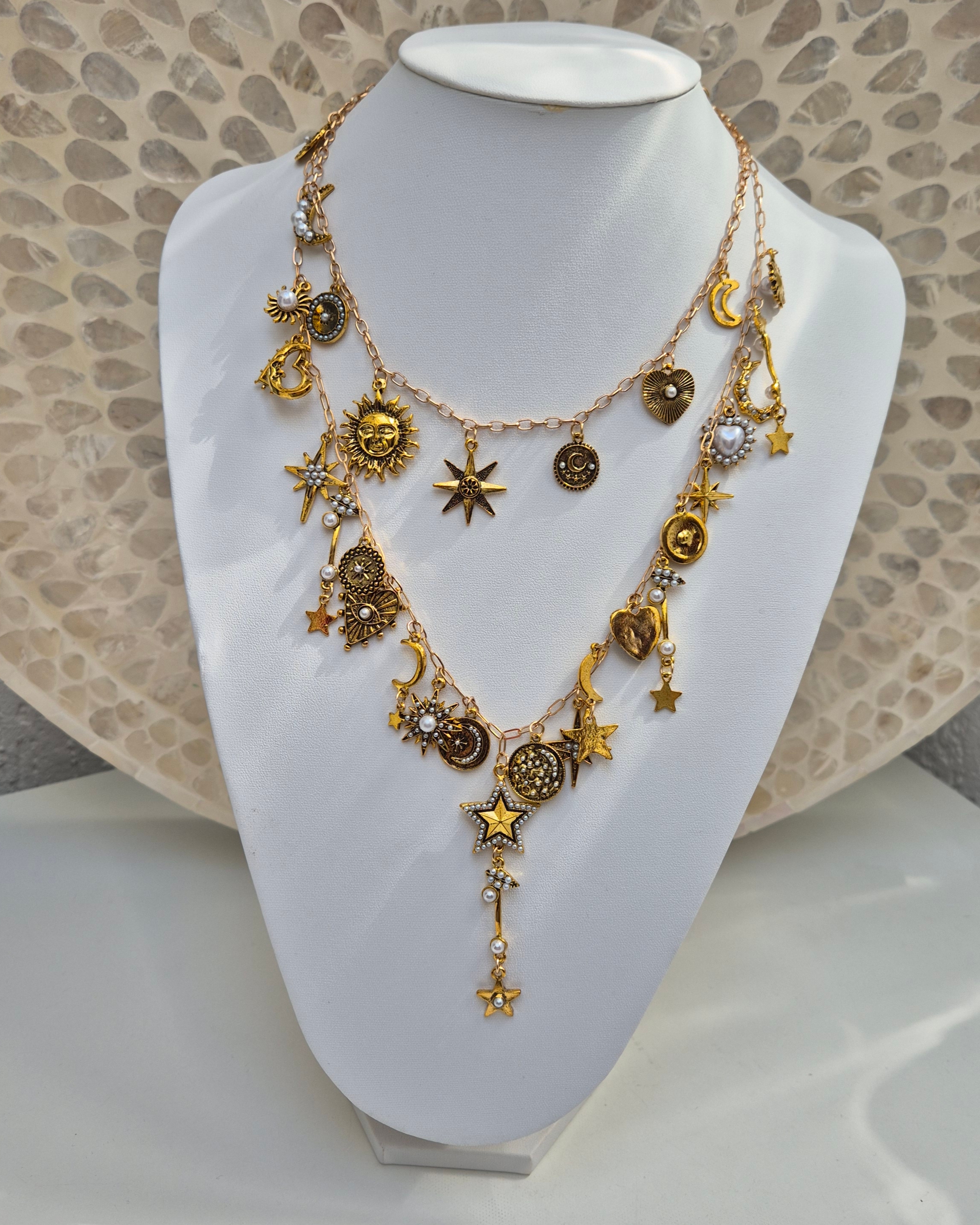 Colar longo  com pingentes