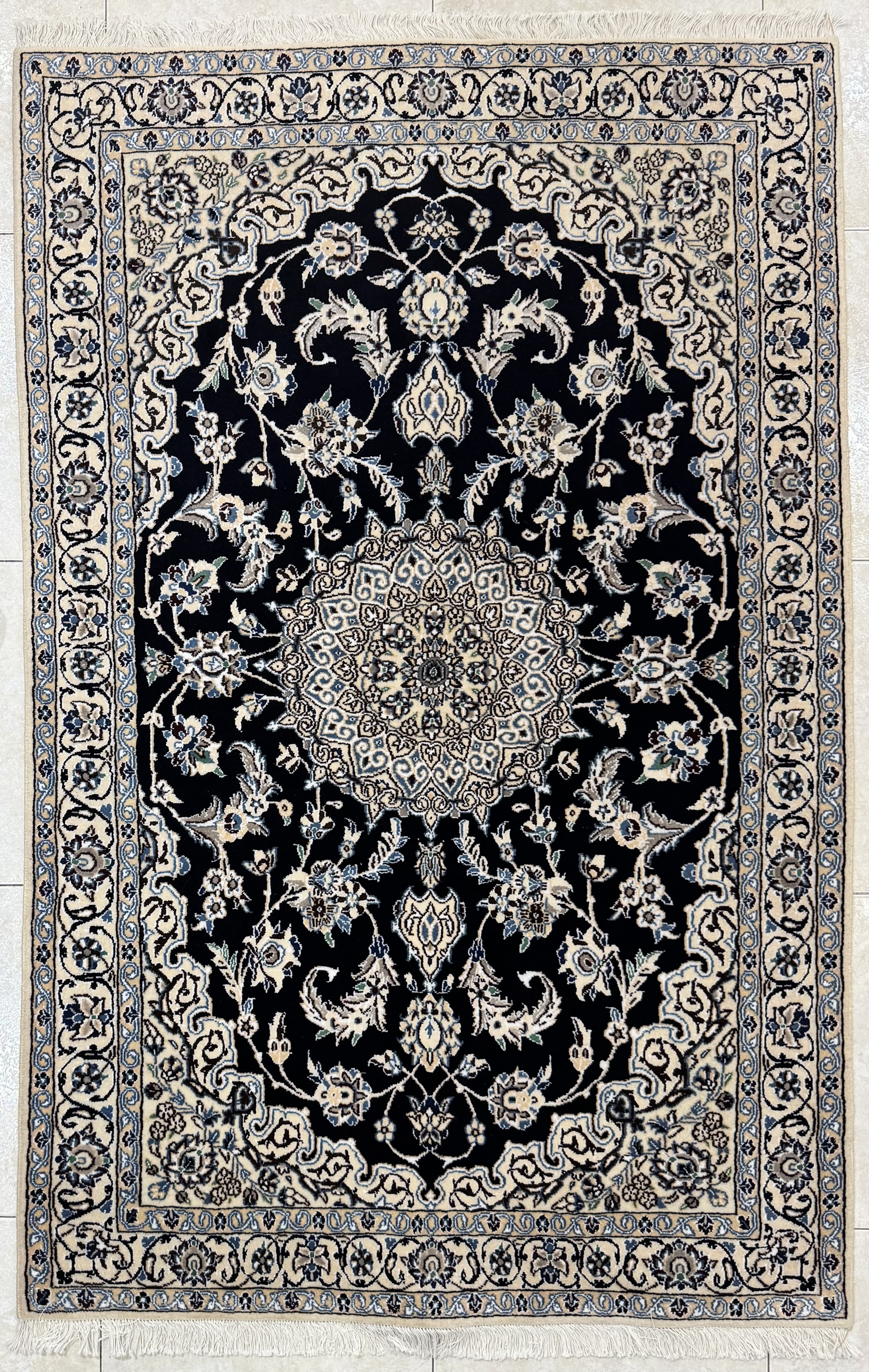 Tappeto Nain 114×177 cm