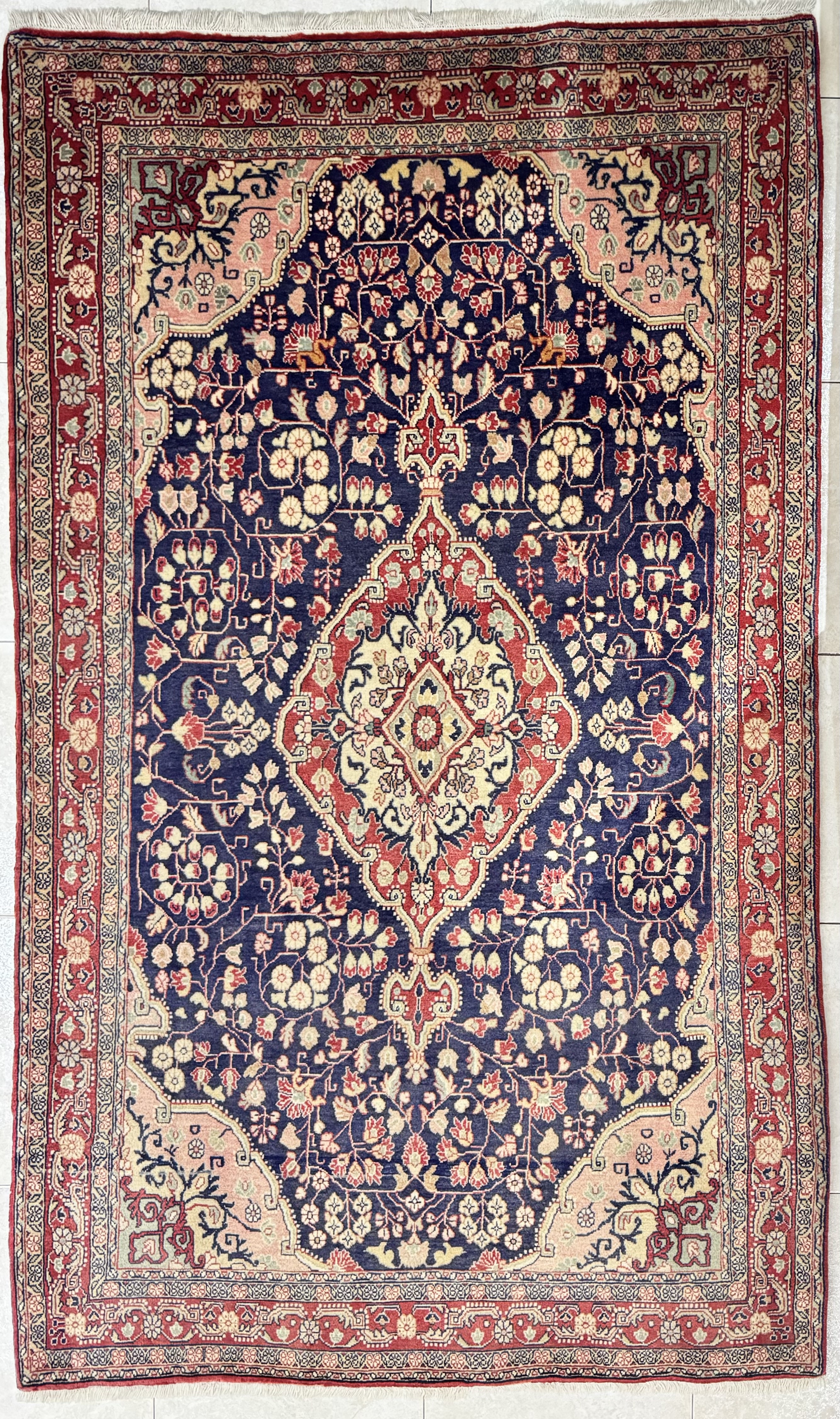 Tappeto Saruk Persiano 131×222 cm