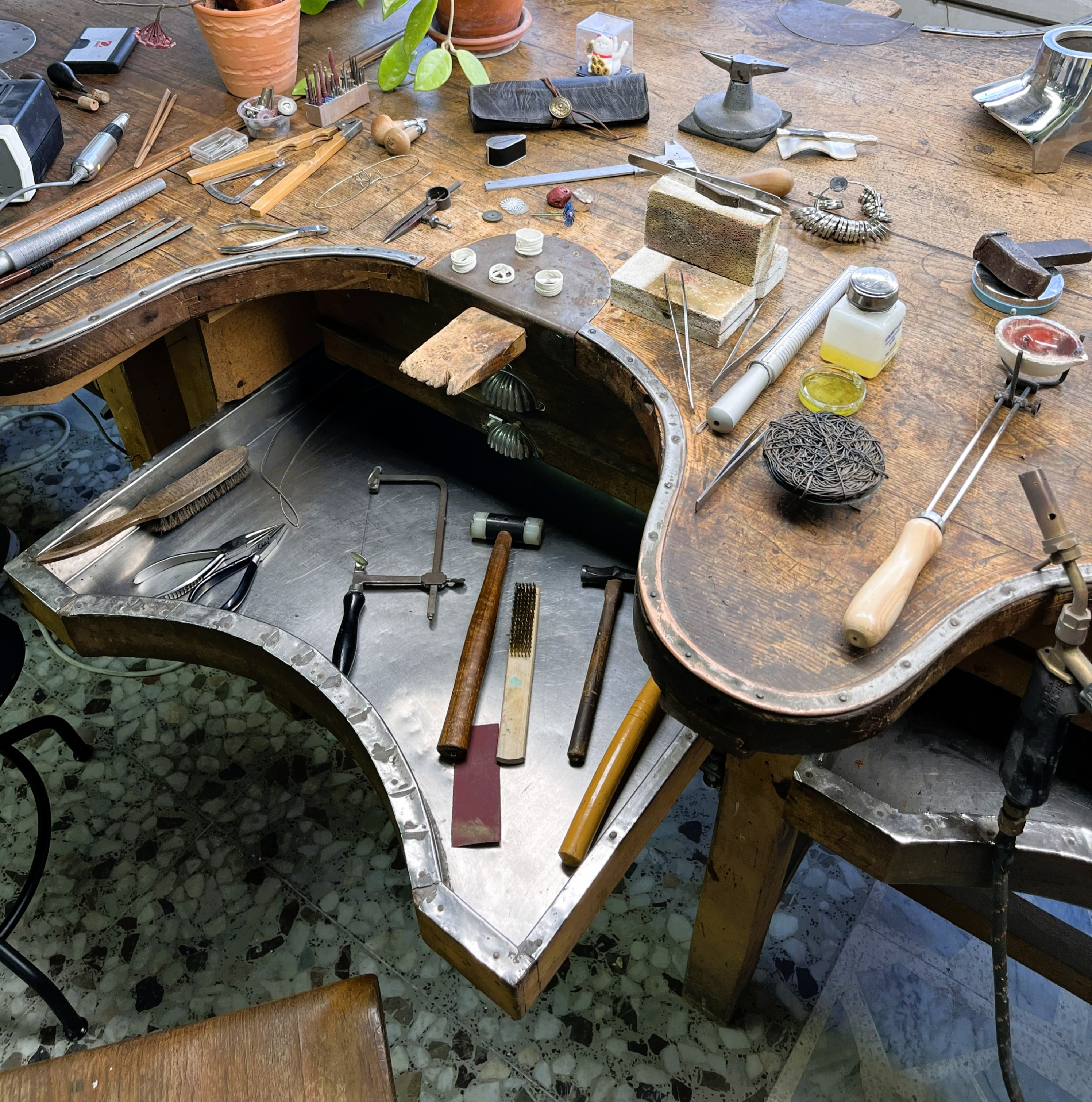 LA GREMIAL: Espacio Colaborativo de Joyería, Taller Compartido y Comunidad Creativa en Madrid