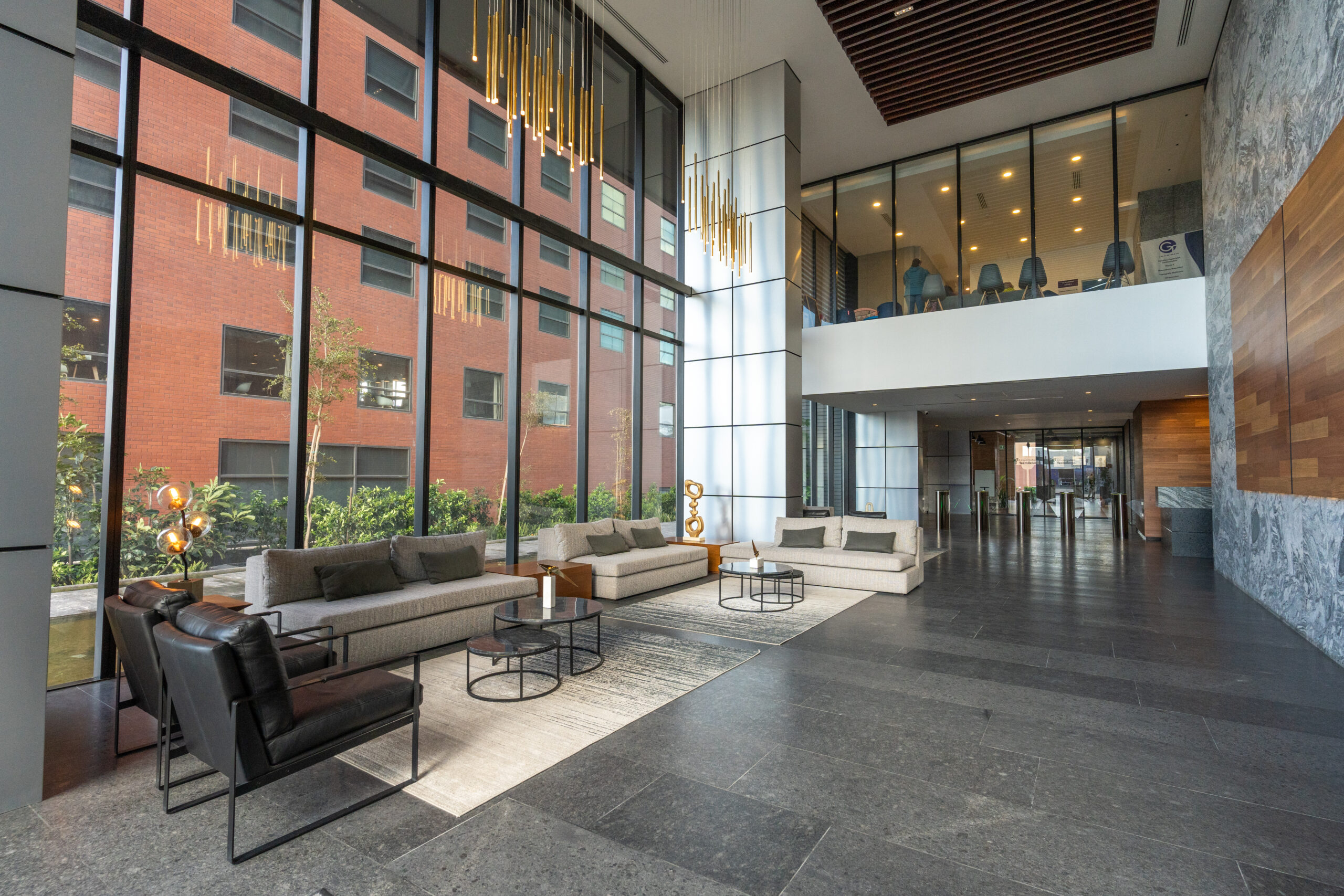 RENTA Oficinas, Torre Península zona rio  $7,600 USD