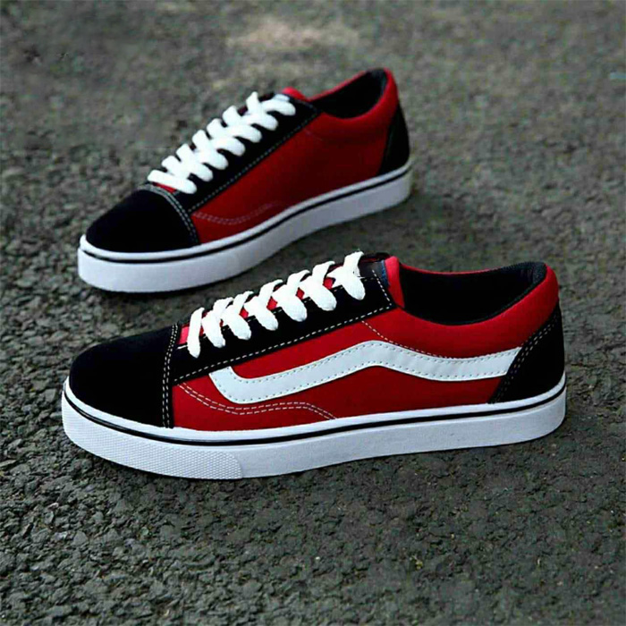 Red & Black Casual Low-Top Sneakers for Men – Street Style Comfort