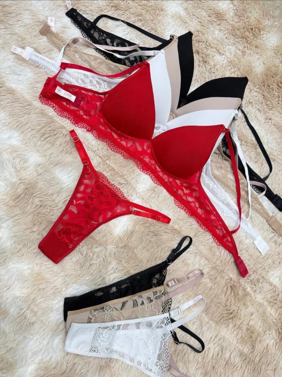 Conjunto de lencería femenino