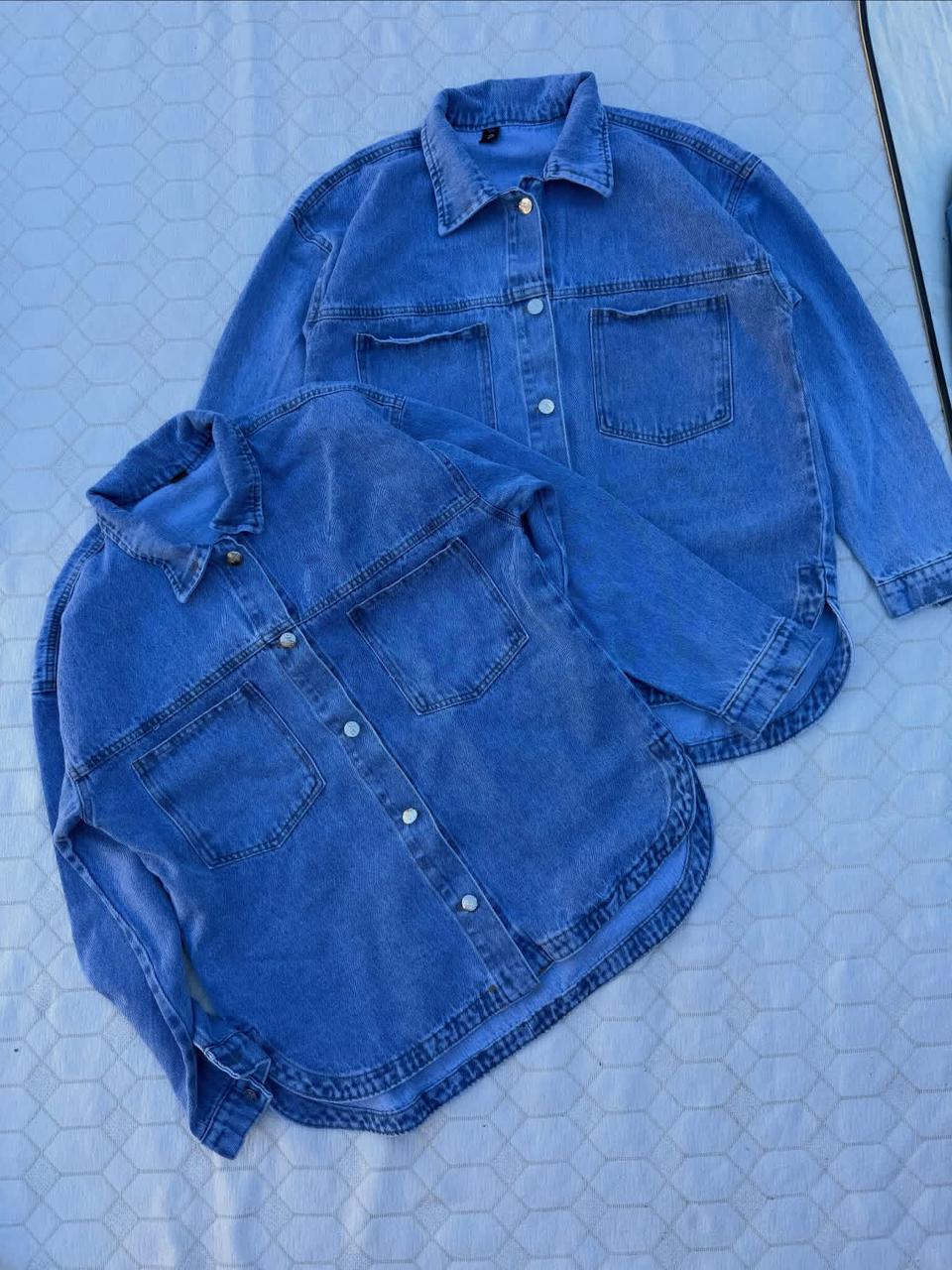 Camisa de mezclilla clásica