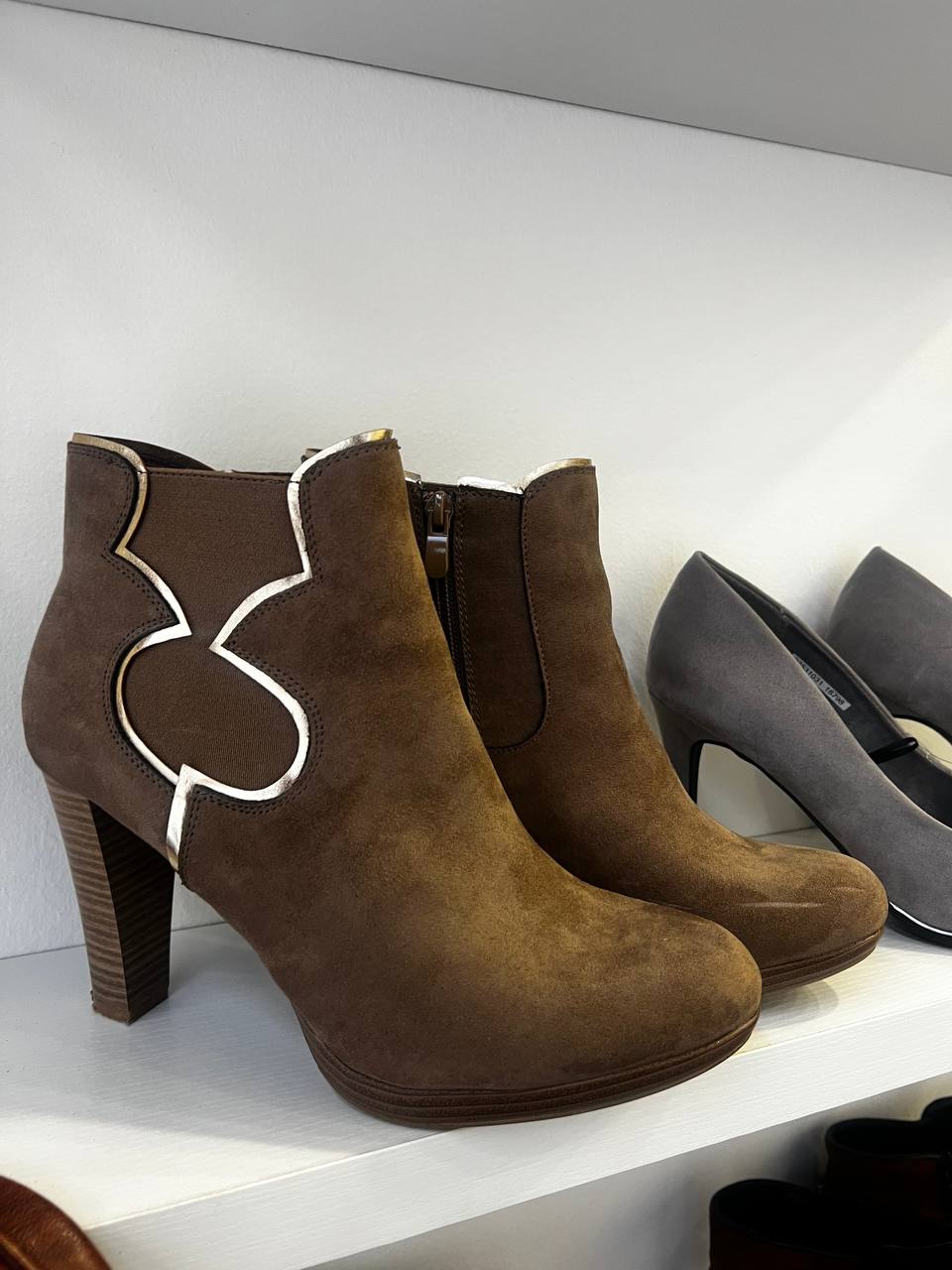 Bottines en daim marron