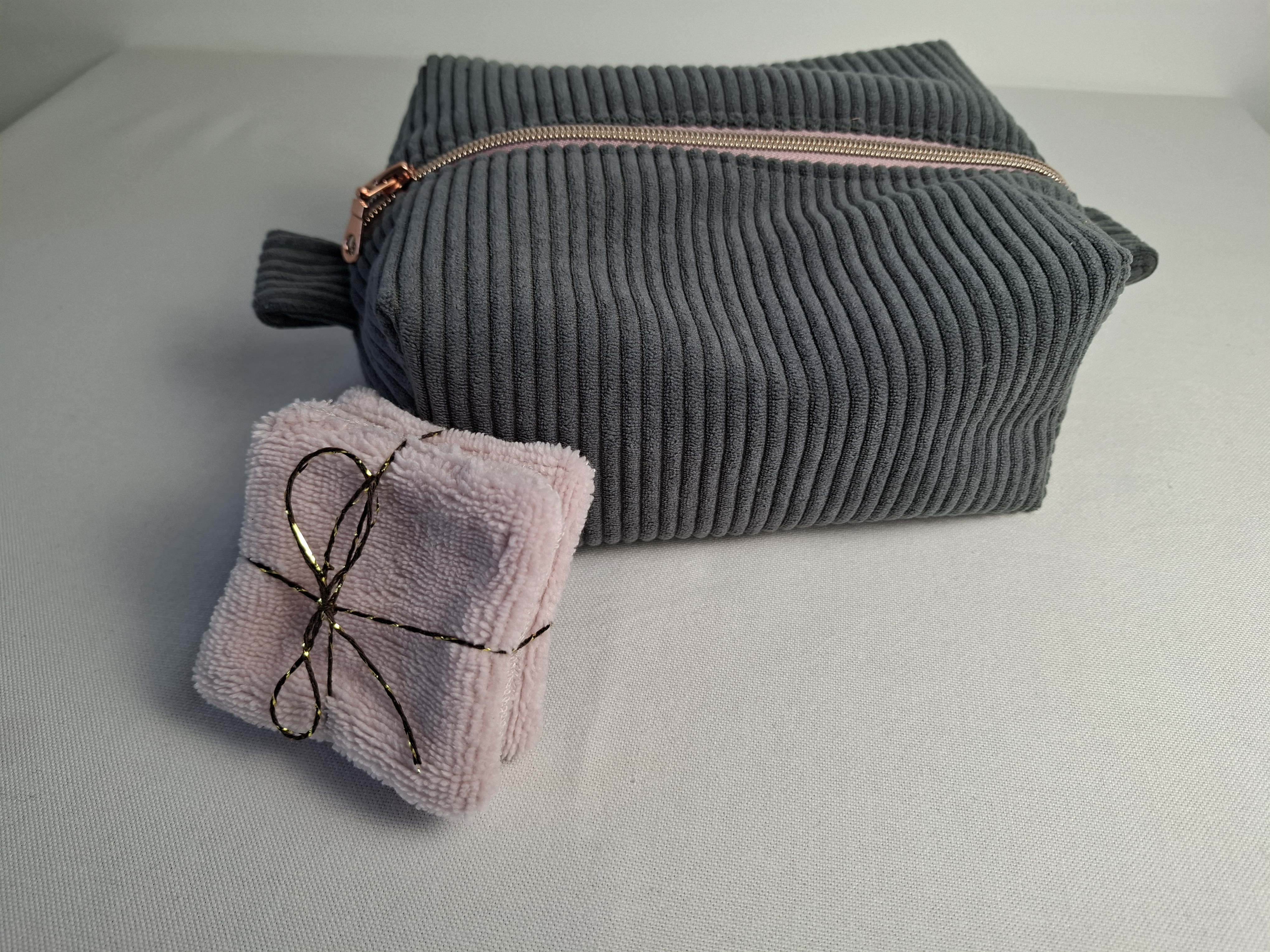 Trousse de toilette taille XL "Velours côtelé gris"