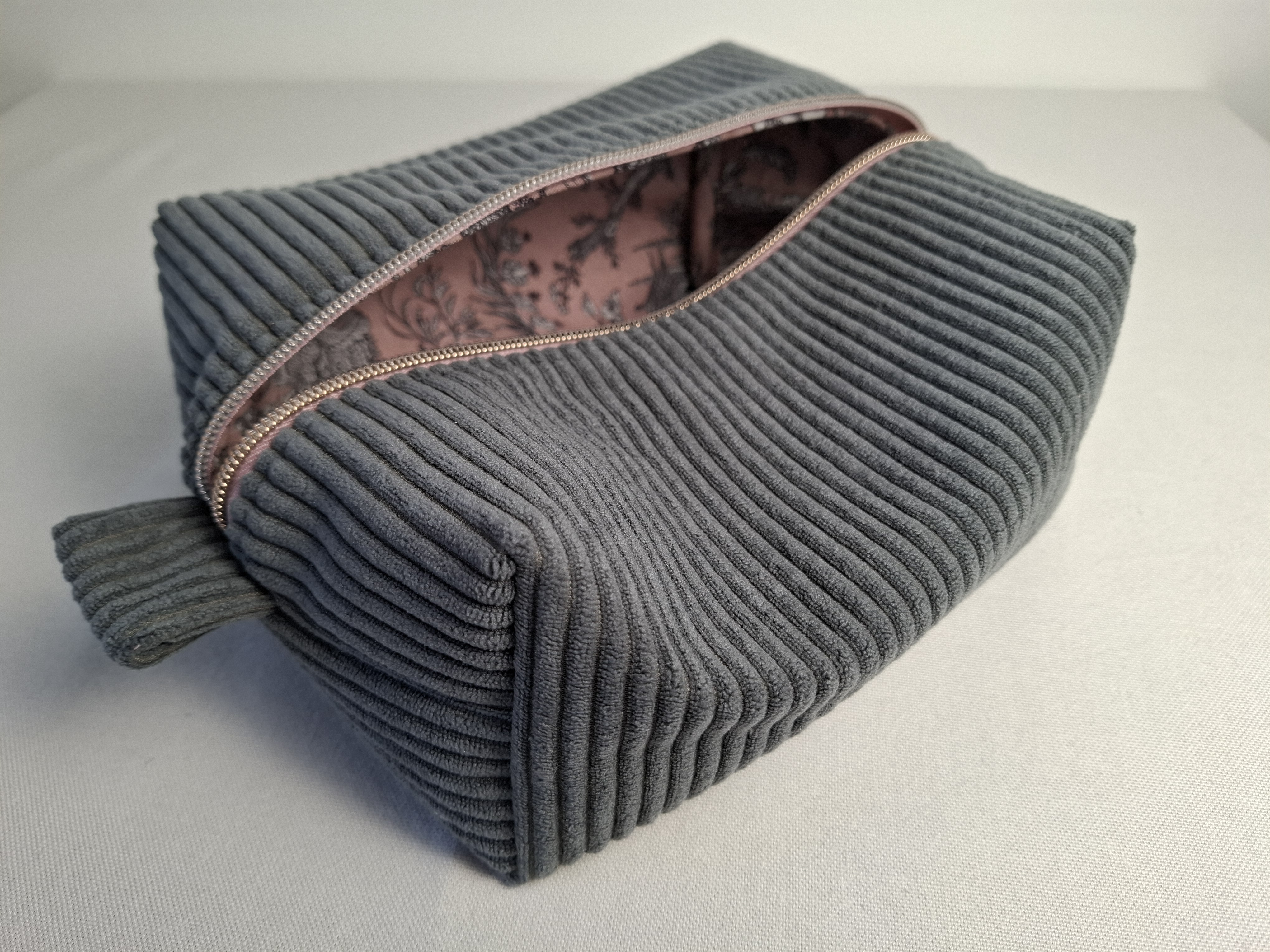 Trousse de toilette taille XL "Velours côtelé gris"