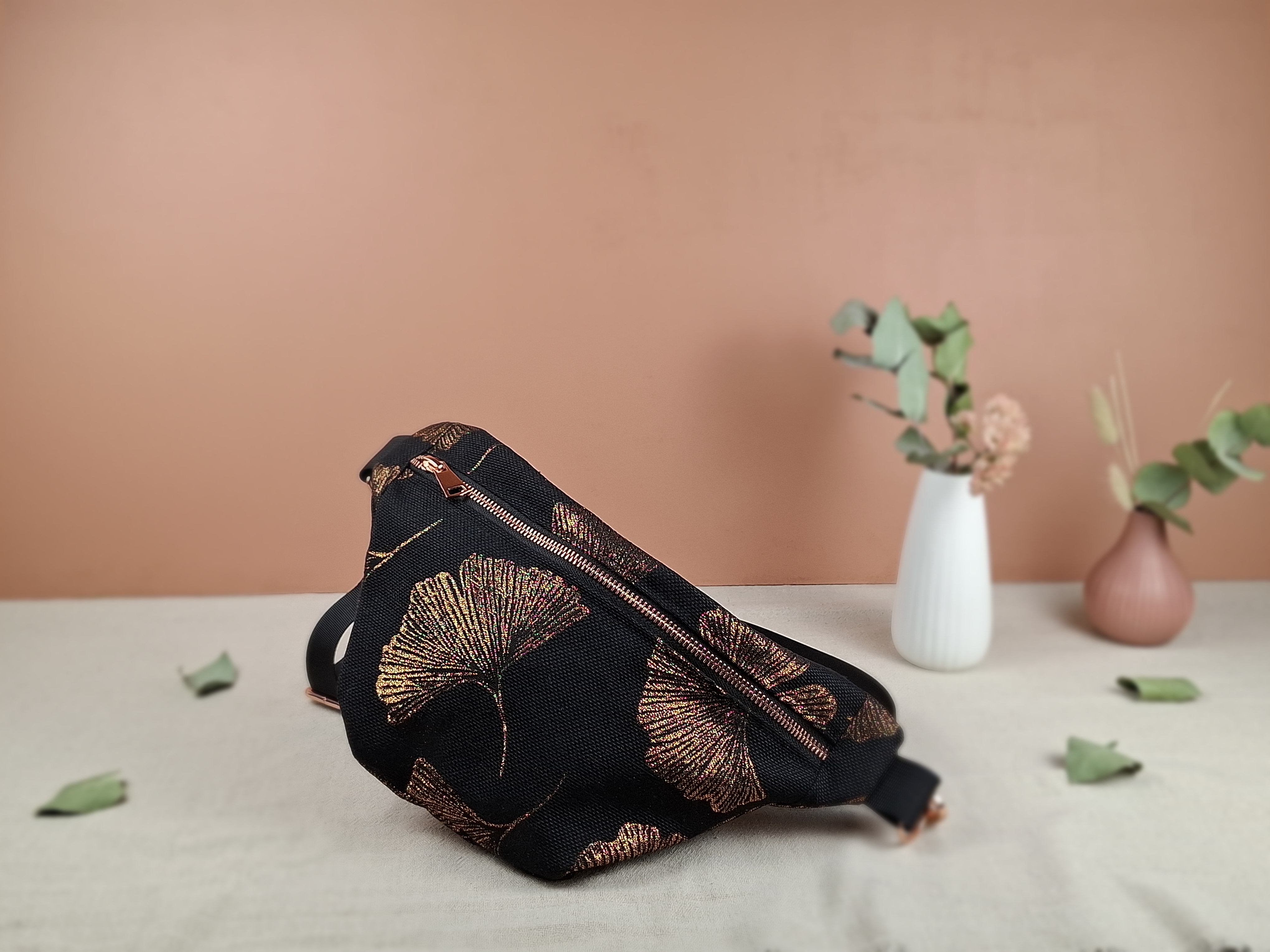 Banane "noire fleurs de ginko bronze"