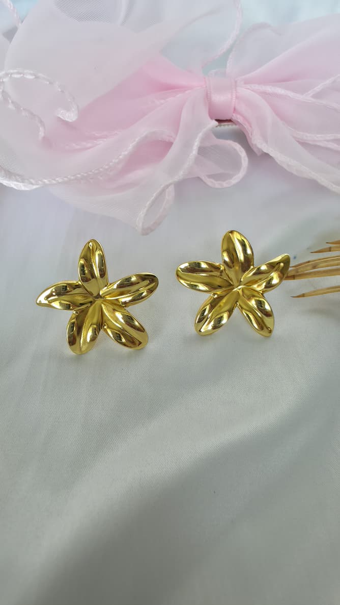 The Retro Orchid Studs