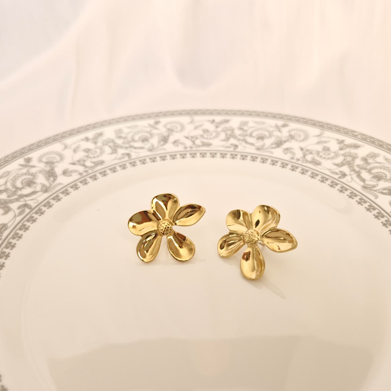 Gold Flower Earrings