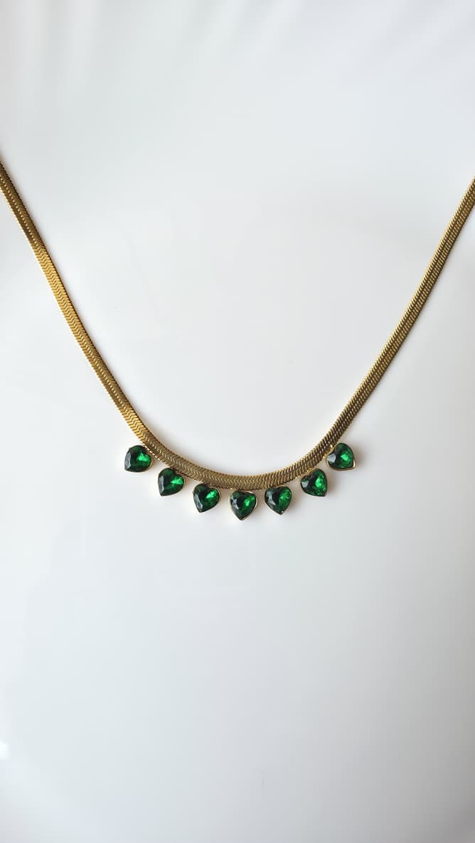 Emerald-hued drops Necklace